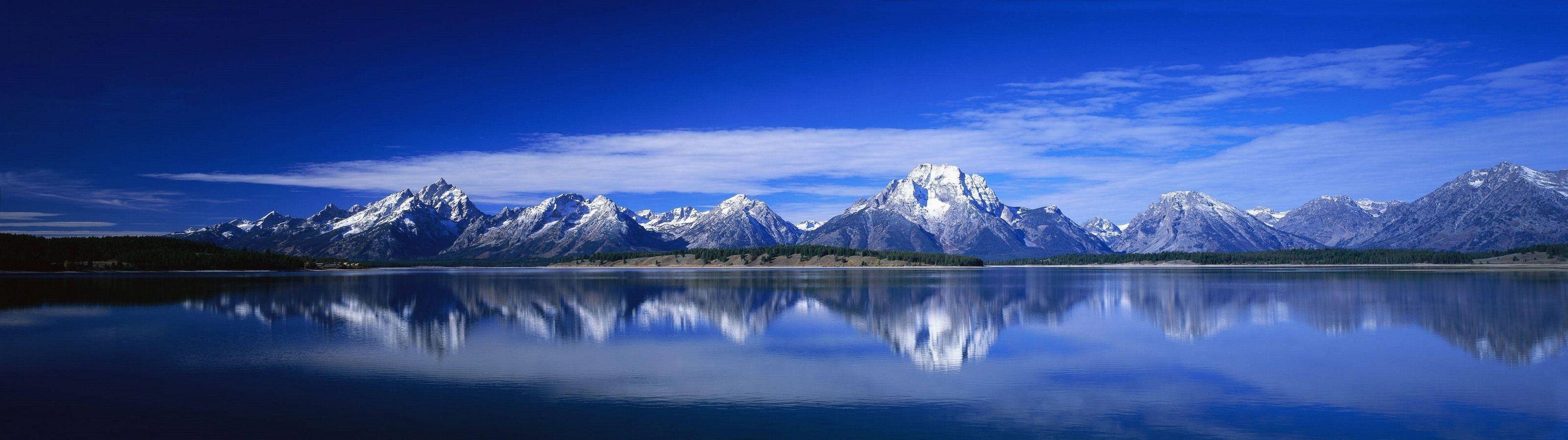 3840x1080高清双屏雪山湖景 — 双屏动图 壁纸