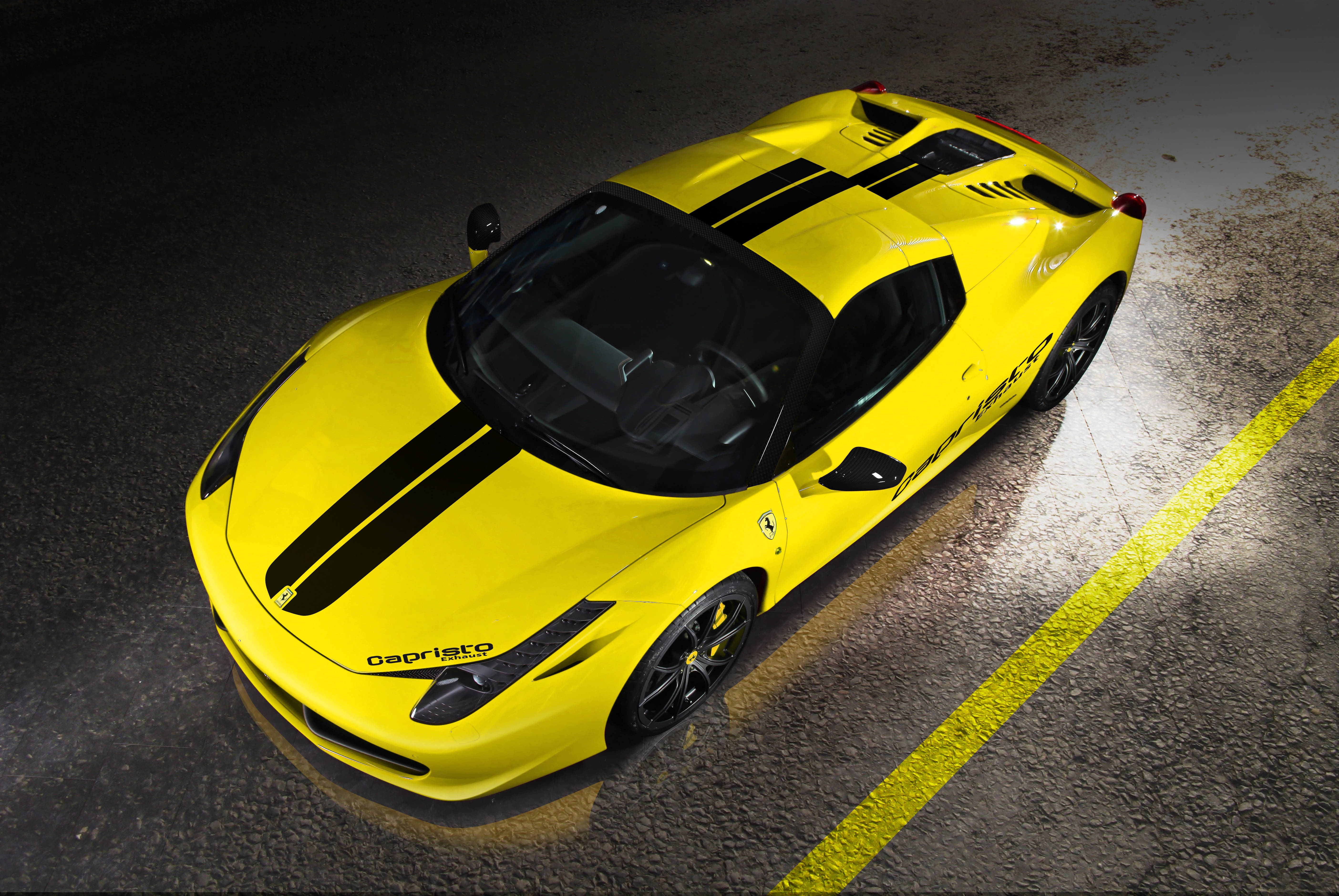 法拉利458 Spider：艺术与动力的结合 壁纸