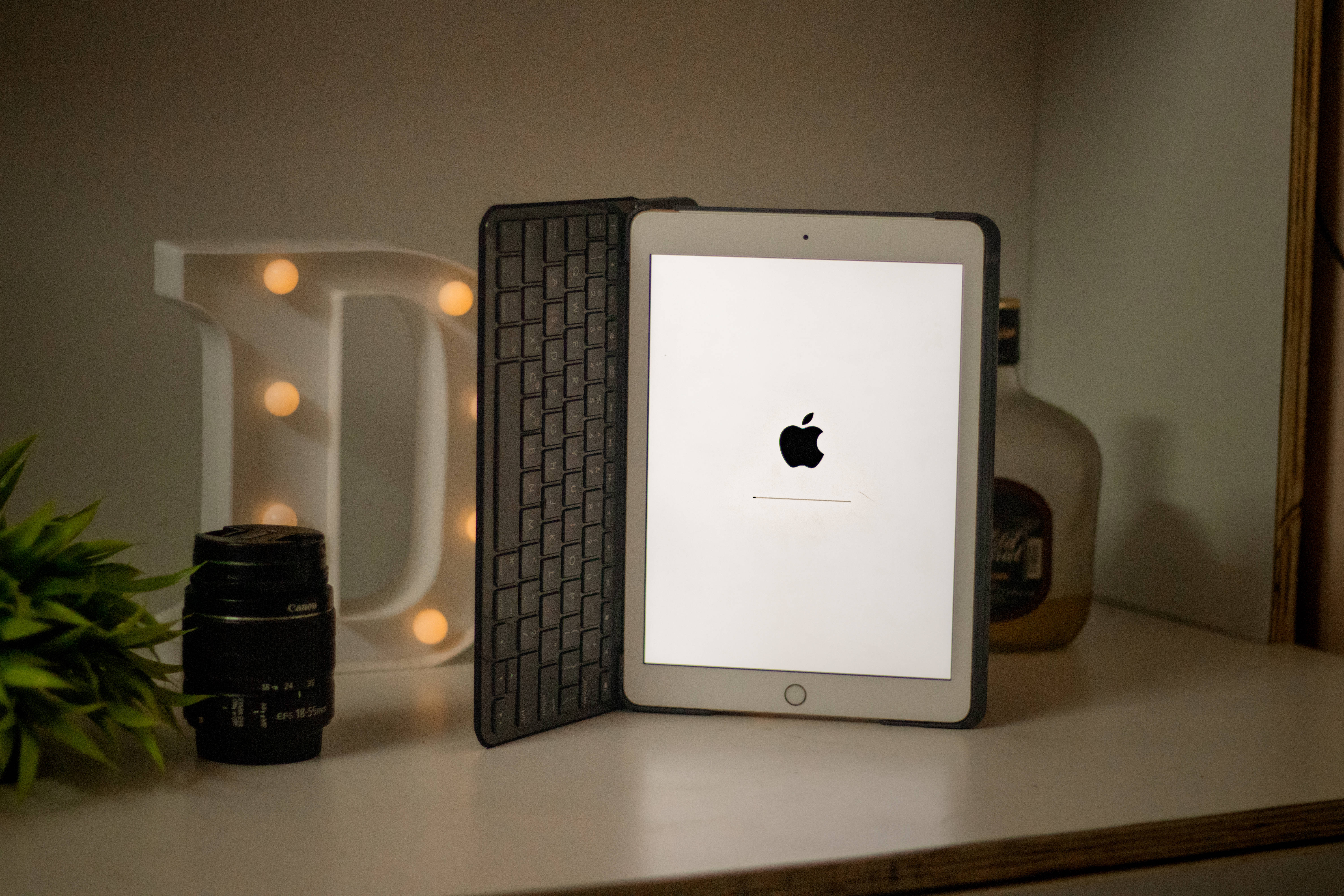 配备键盘配件Apple iPad Pro 壁纸