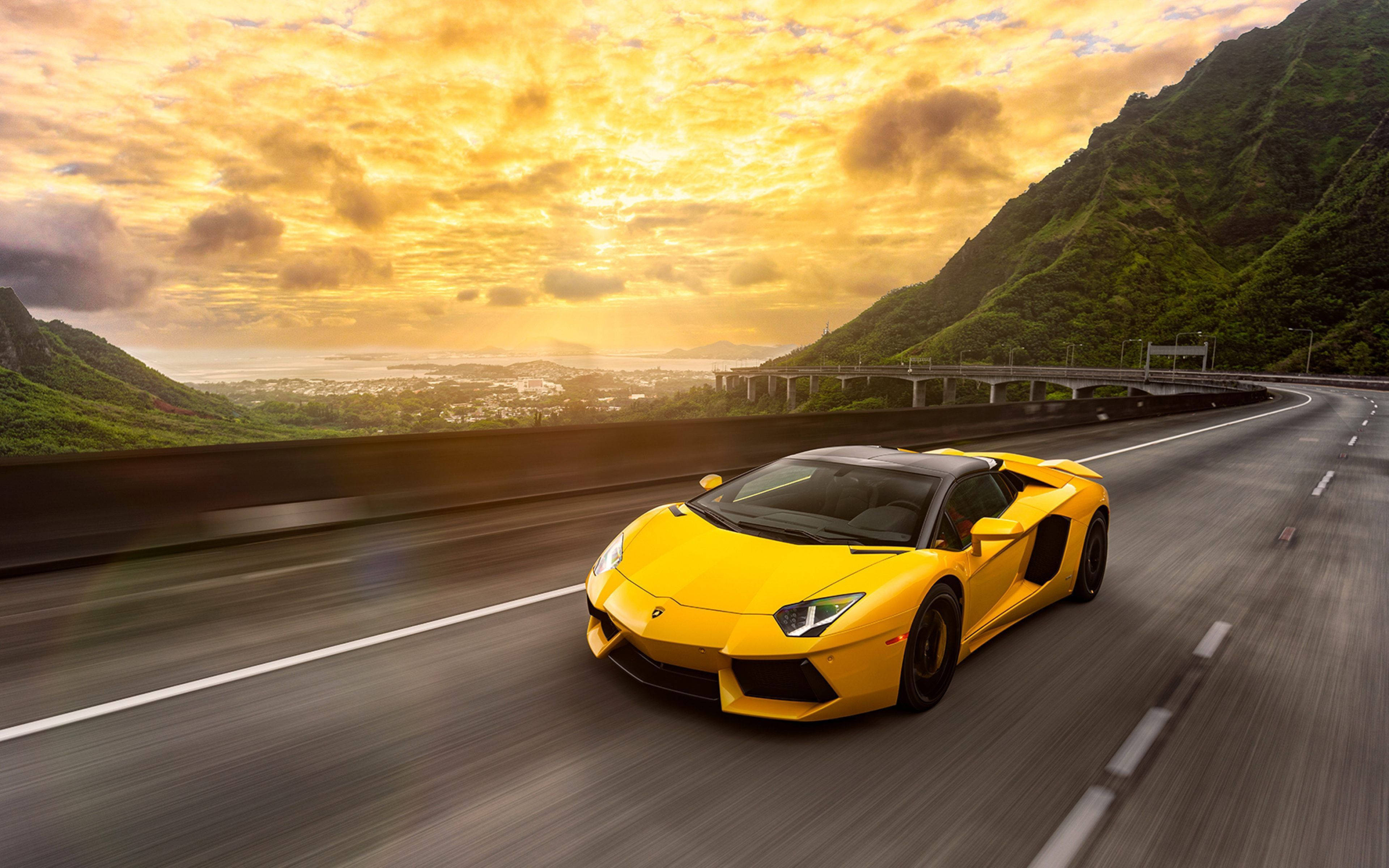 黄色兰博基尼Aventador 4K汽车壁纸 壁纸