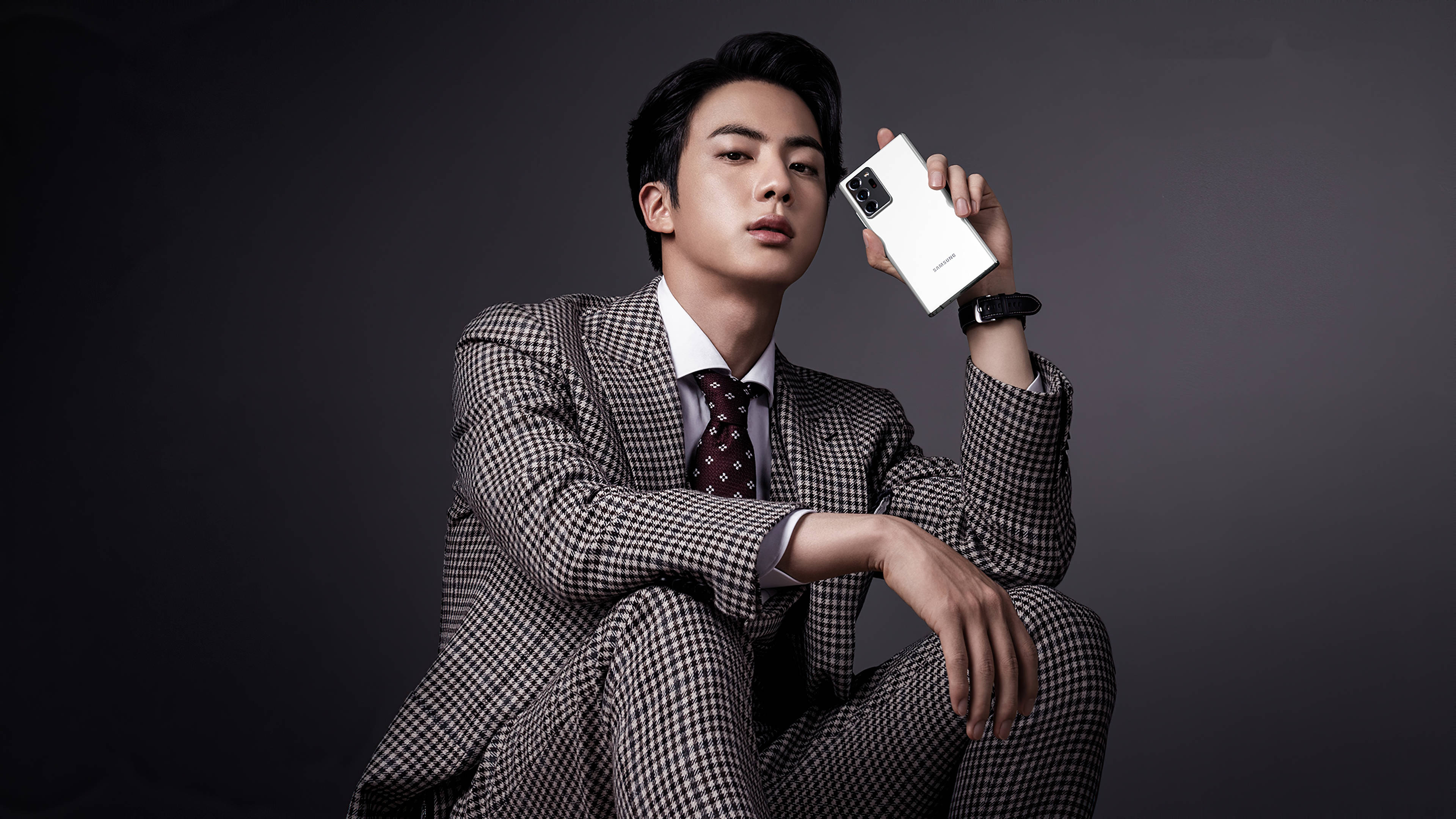 BTS Jin 手机模特美学照 壁纸