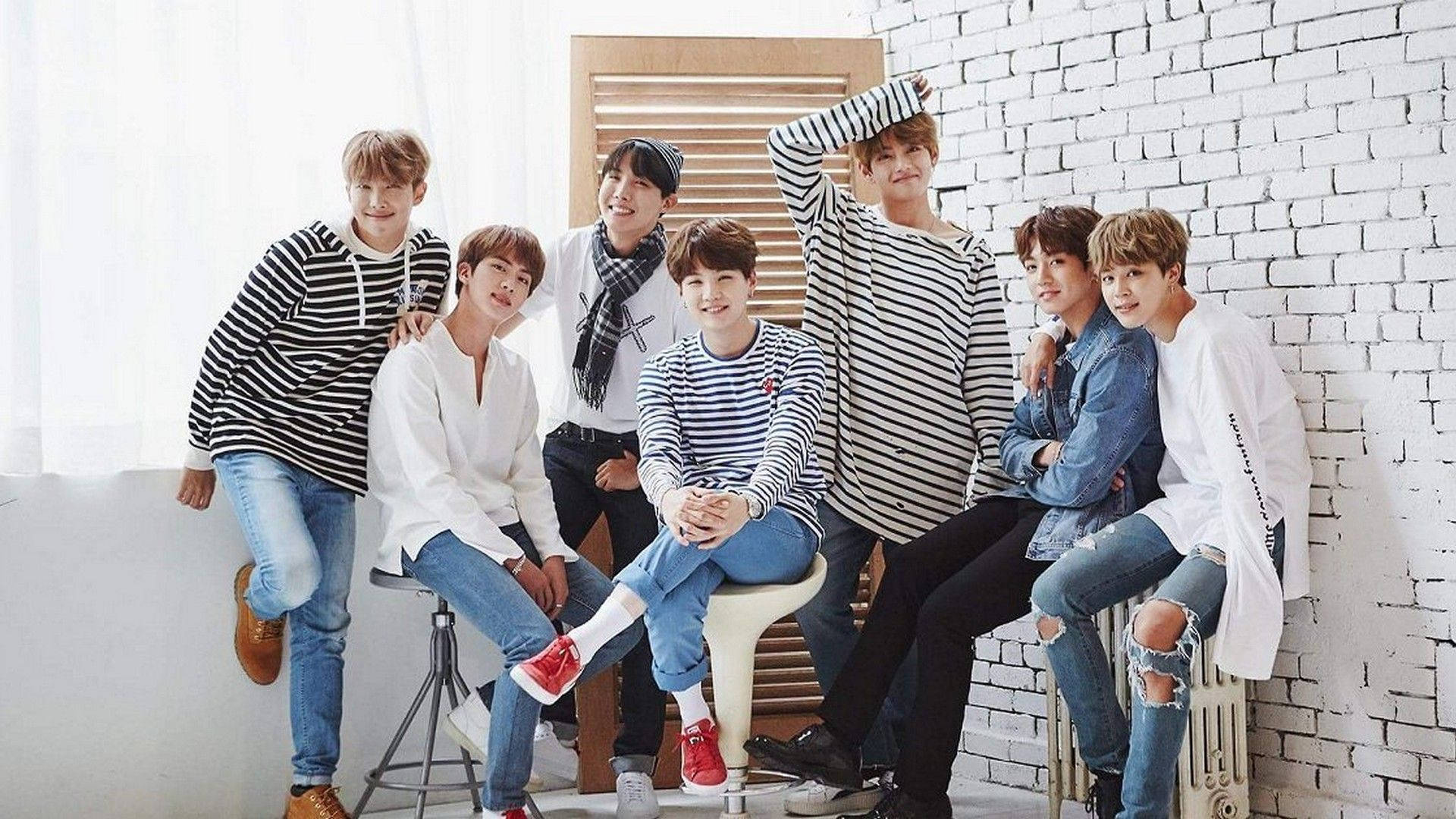 BTS砖墙桌面壁纸 壁纸