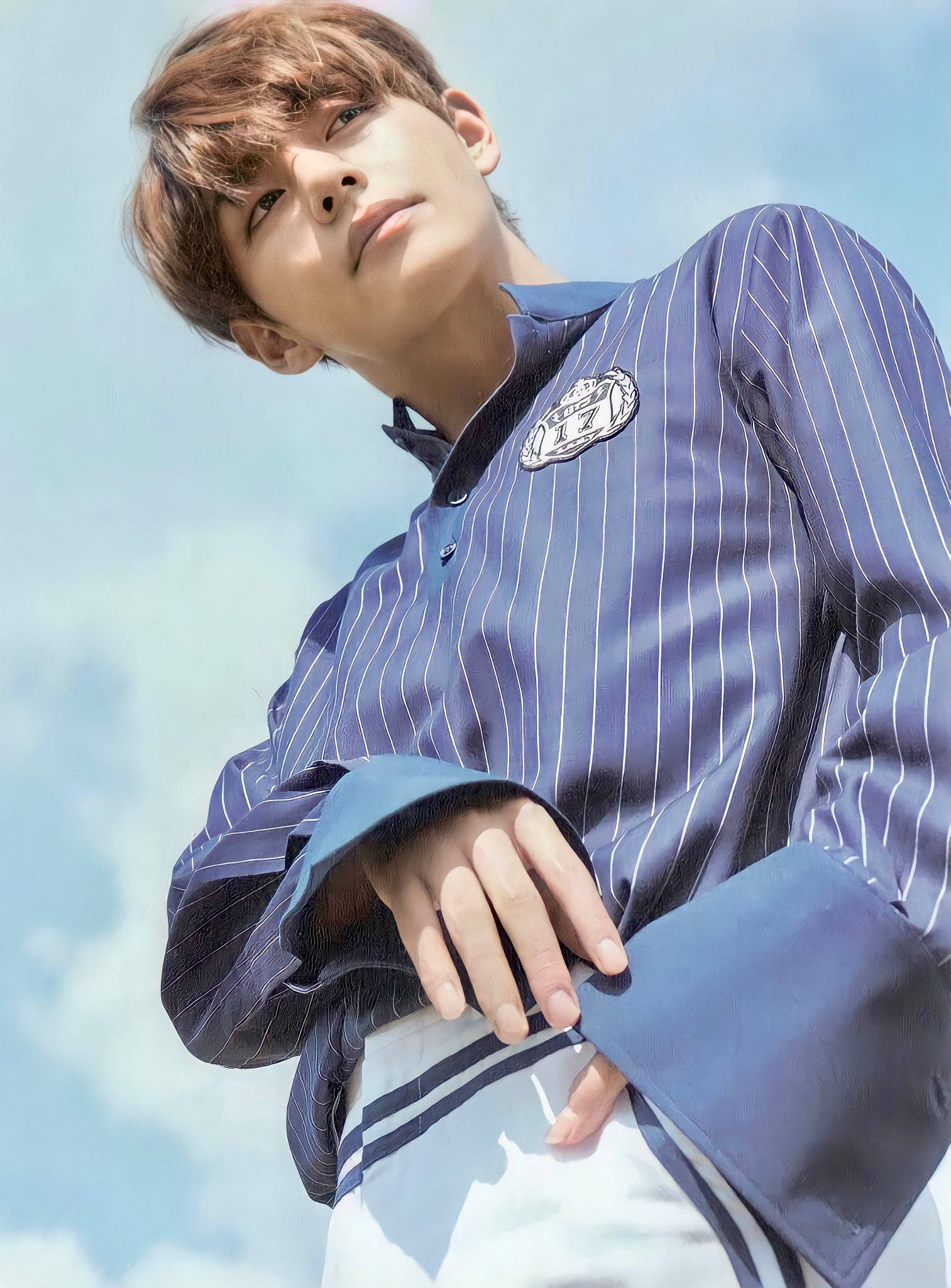 BTS V 蓝色条纹衬衫 壁纸