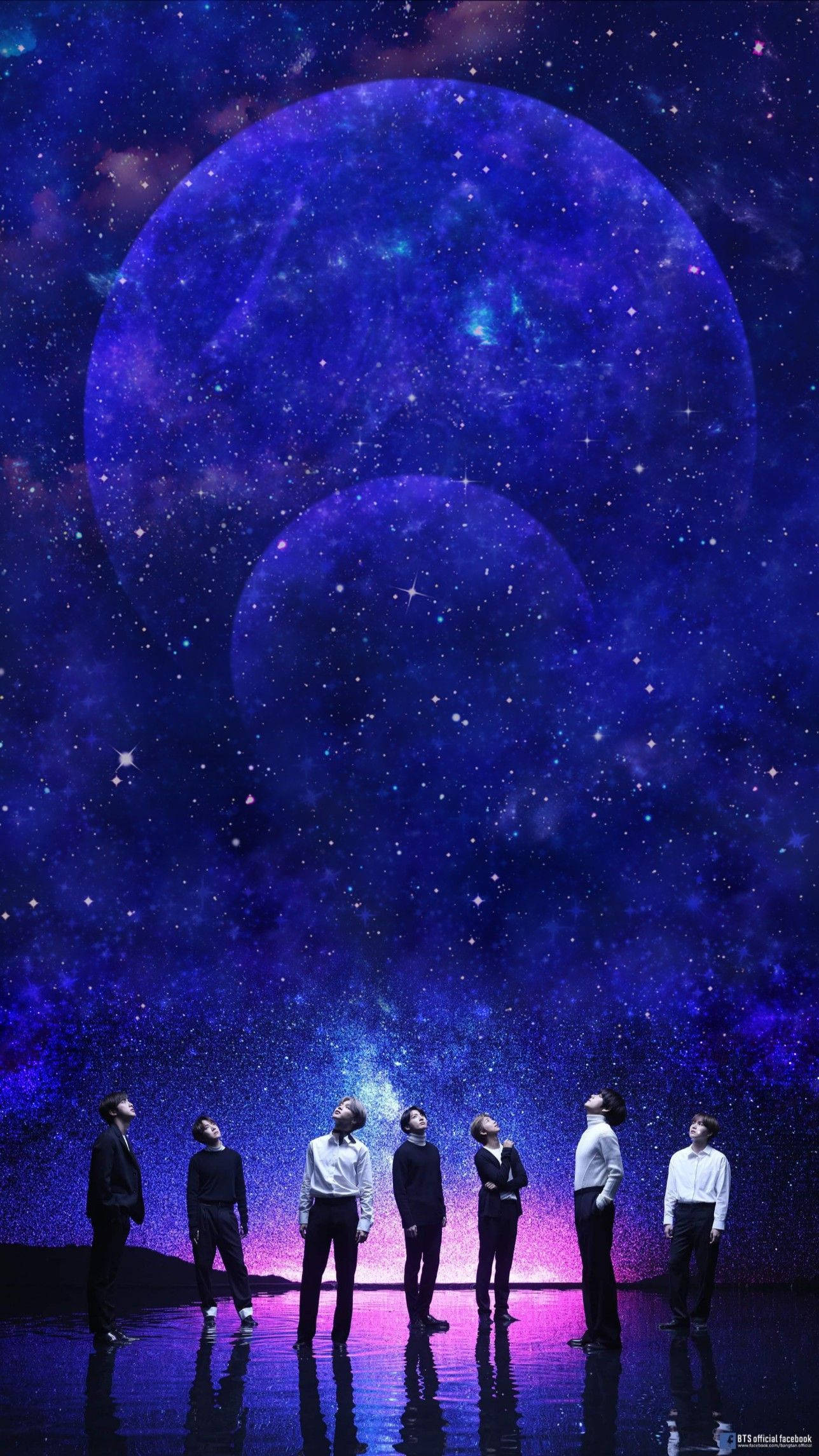 BTS在闪烁的淡紫色背景上 壁纸