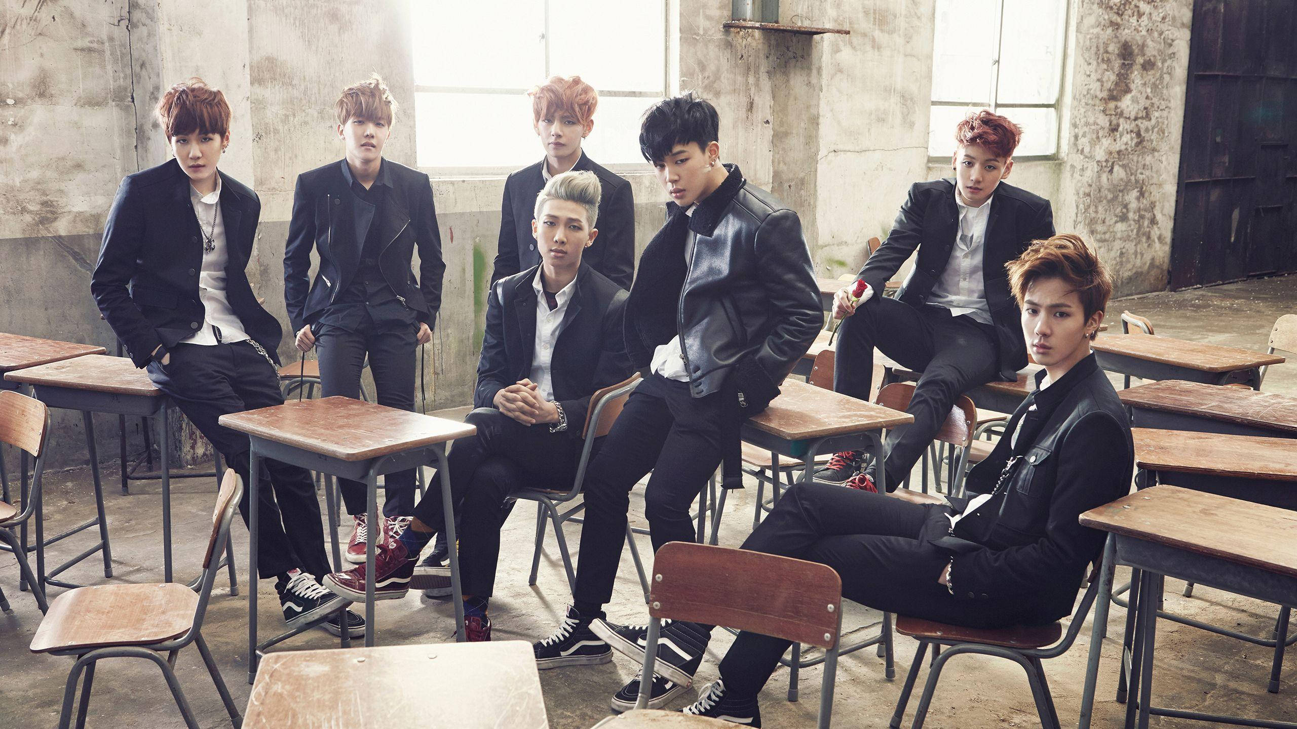 BTS桌面《Boy In Luv》场景 壁纸