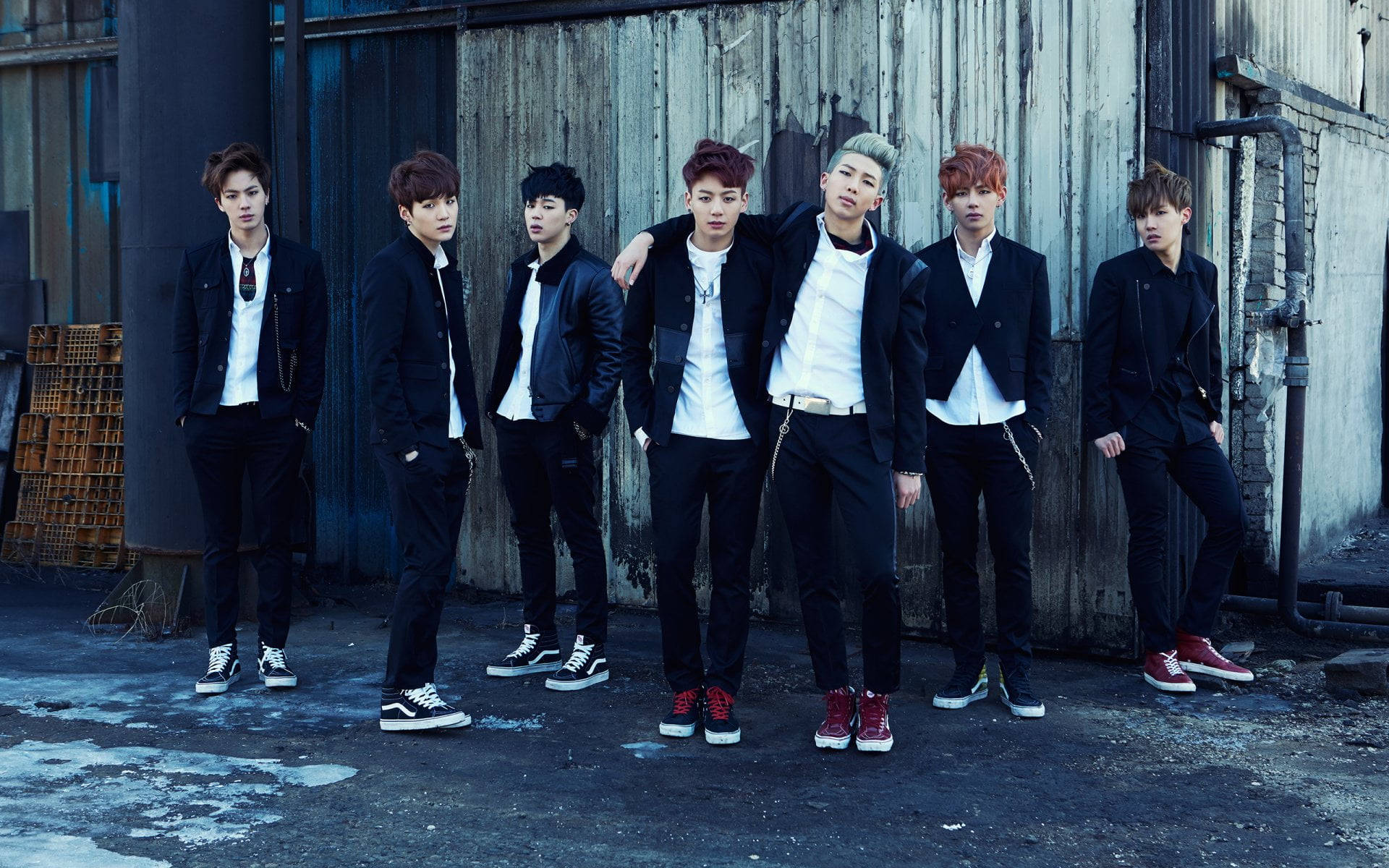 BTS组合照《Skool Luv Affair》 壁纸