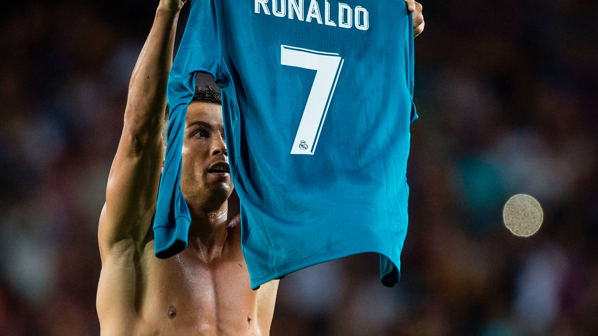 CR7 HD 赤膊照 壁纸