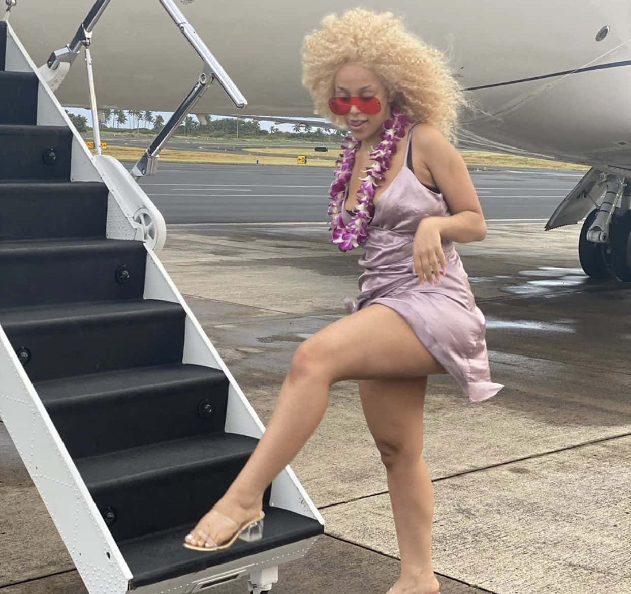 Doja Cat 展现大胆风格 壁纸