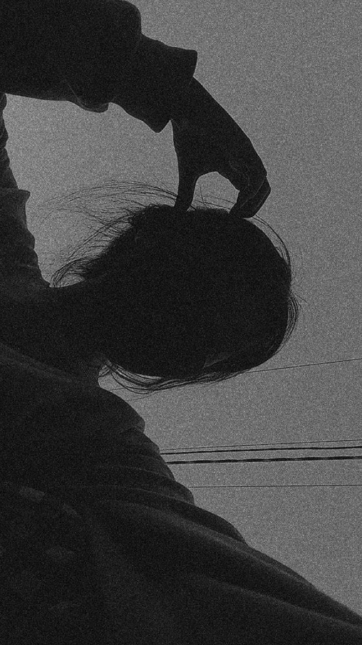 女孩剪影暗色Instagram个人主页 壁纸