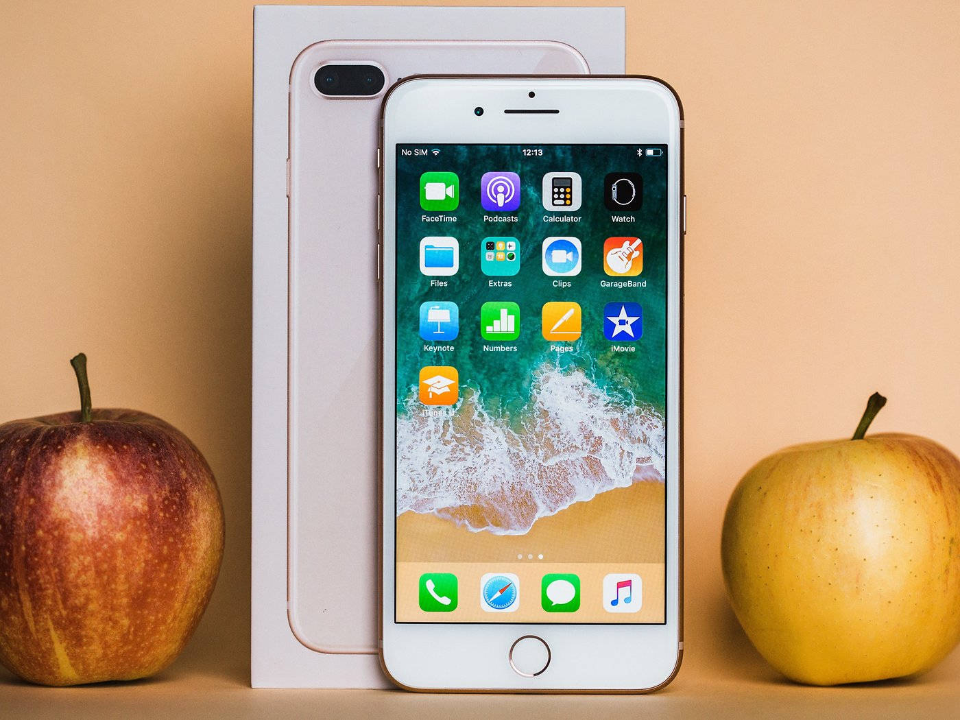 iPhone 8 与苹果 壁纸