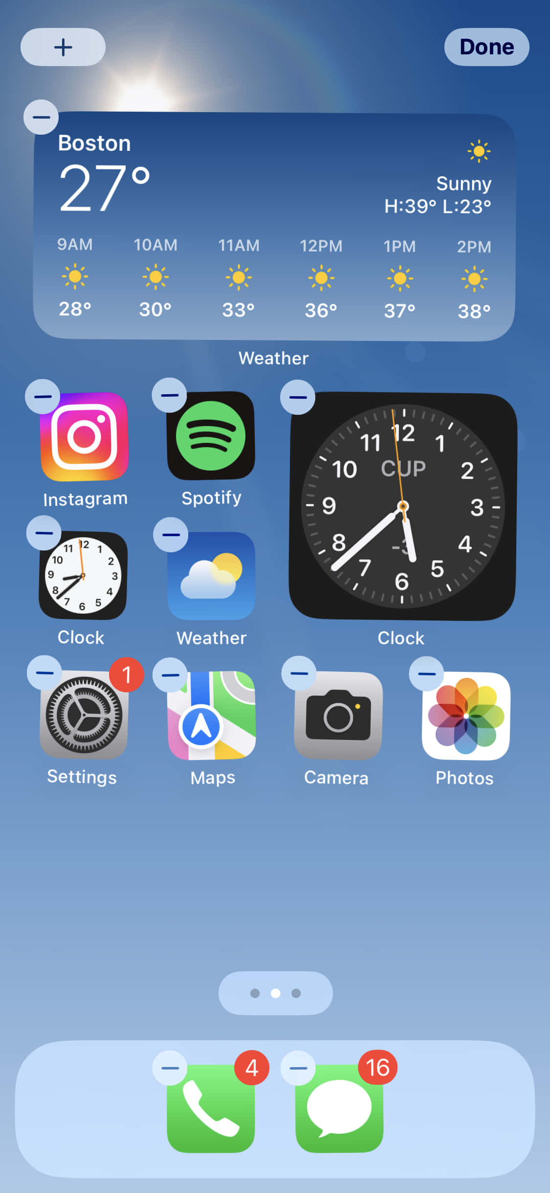 iPhone截图，显示时钟和其他图标 壁纸