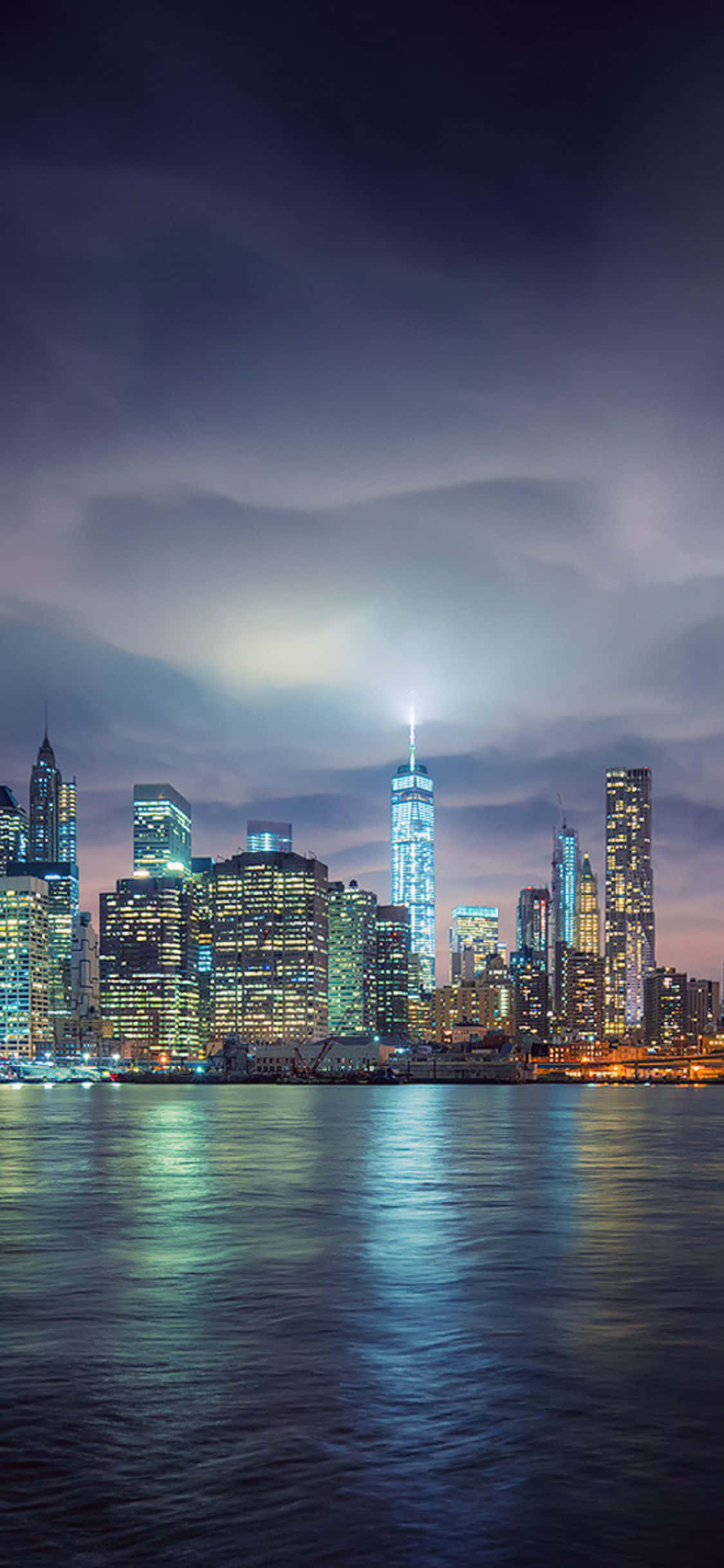 用你的新iPhone X一边欣赏纽约市的美景，一边处理邮件 壁纸