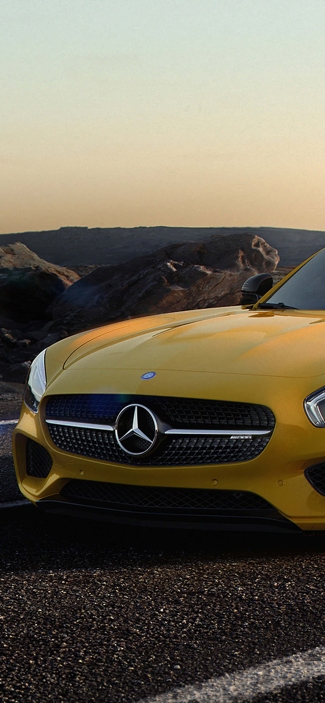 iPhone X AMG GT-R背景黄色鼻翼AMG GT 壁纸