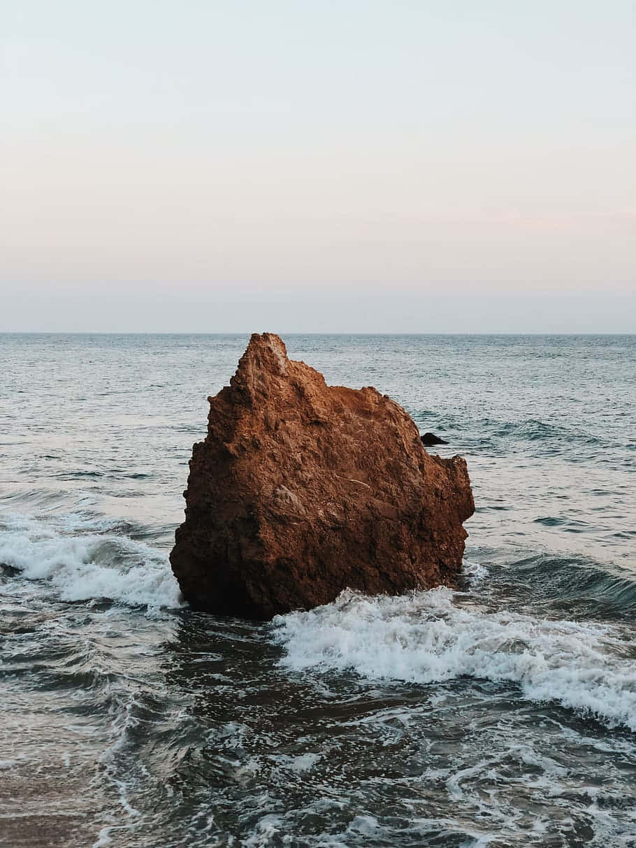 iPhone X 马利布巨石背景 壁纸