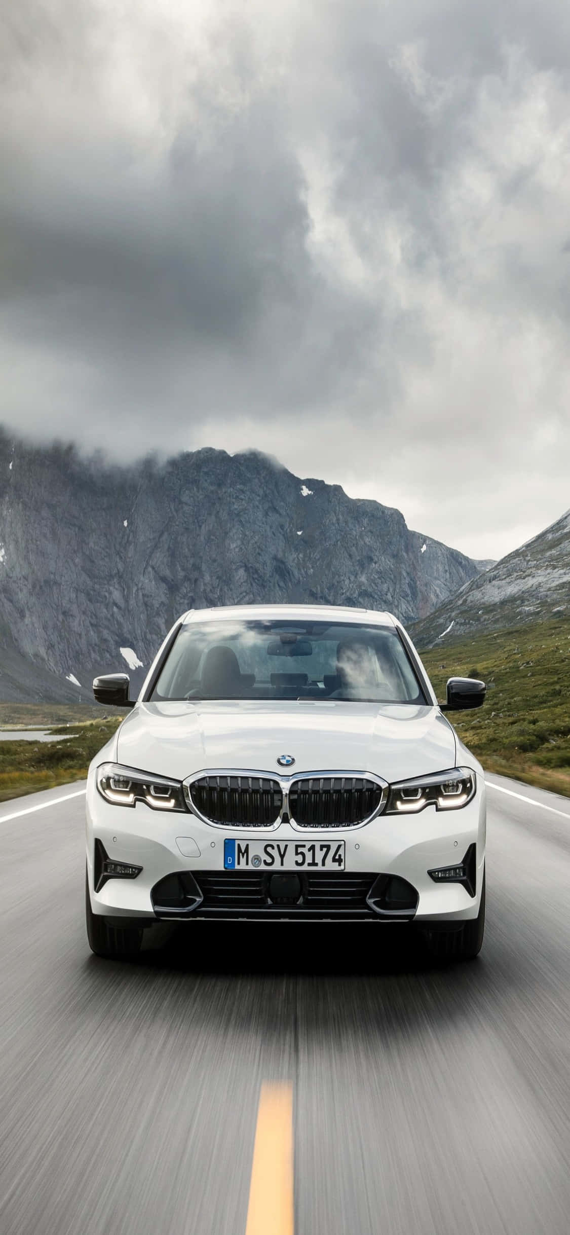 性能与风格的统一——iPhone X与BMW 壁纸