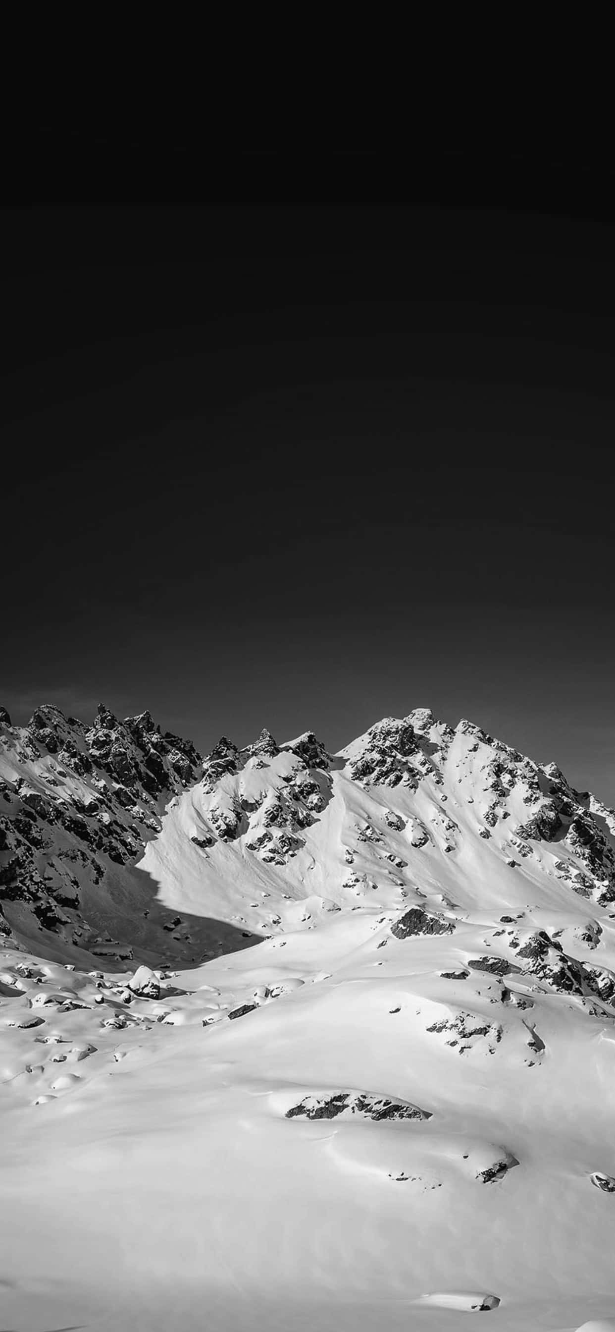 黑白山峰 iPhone XS Max 冬季背景 壁纸