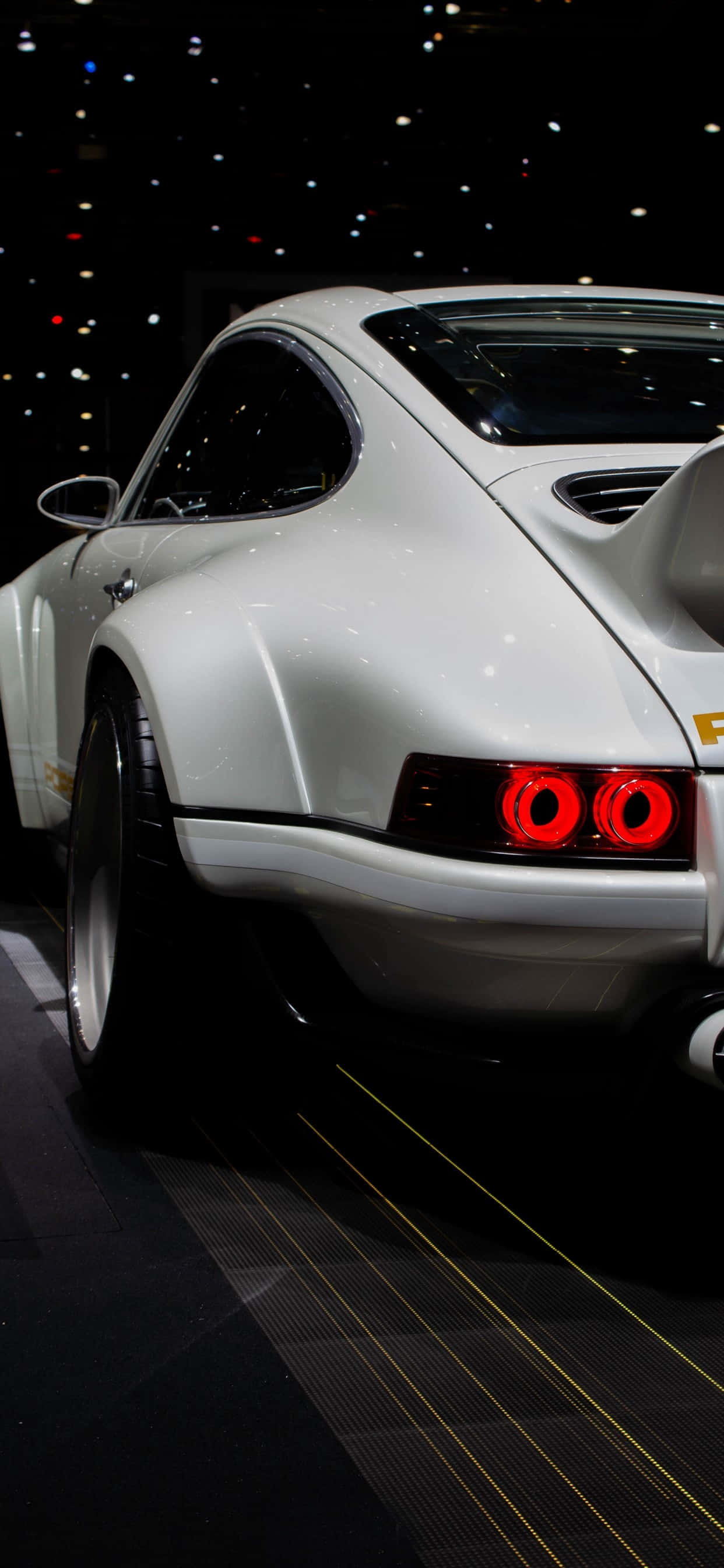 在Iphone Xs Max上体验《Project Cars 2》的速度与刺激 壁纸