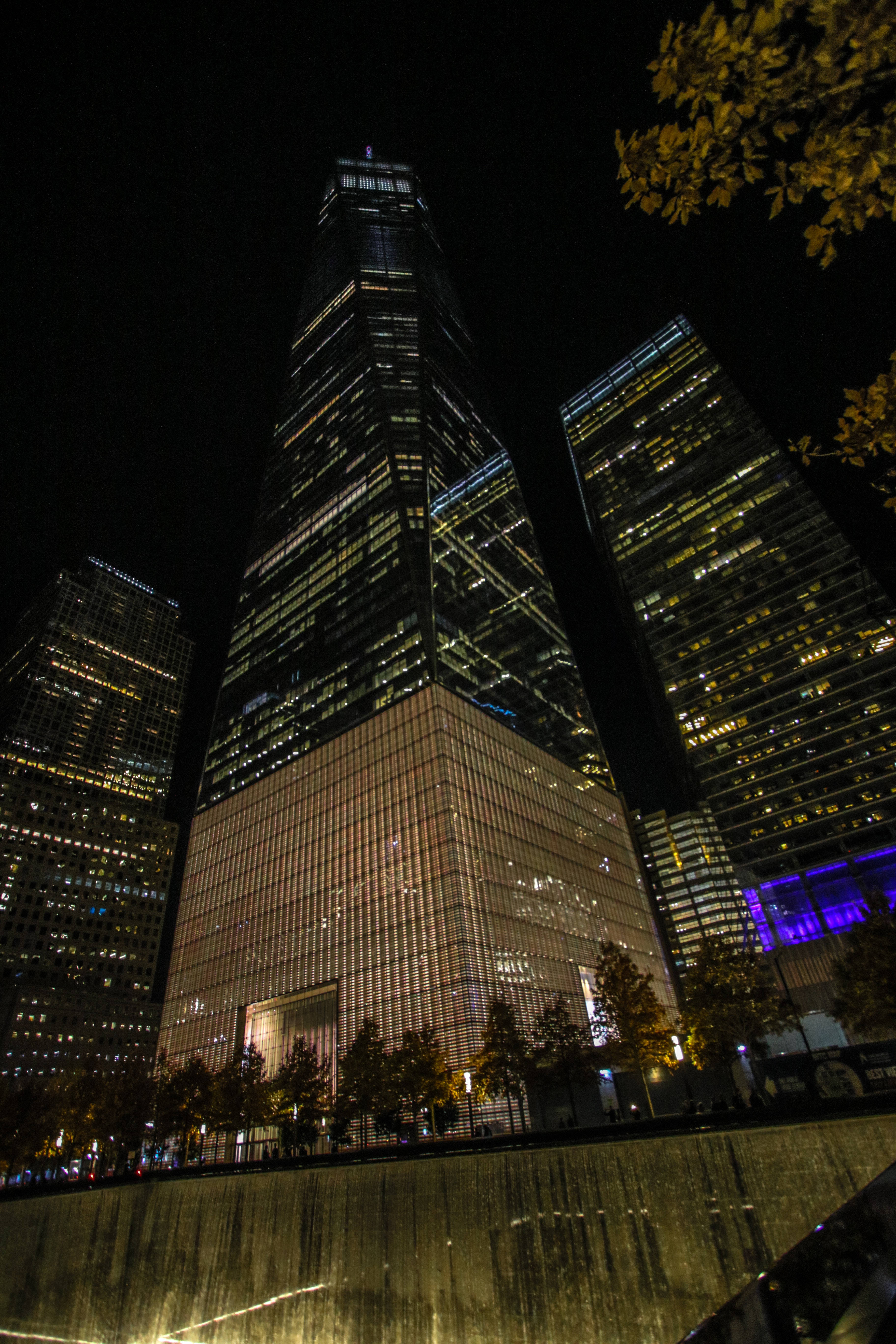 纽约新世贸中心夜景iPhone 壁纸
