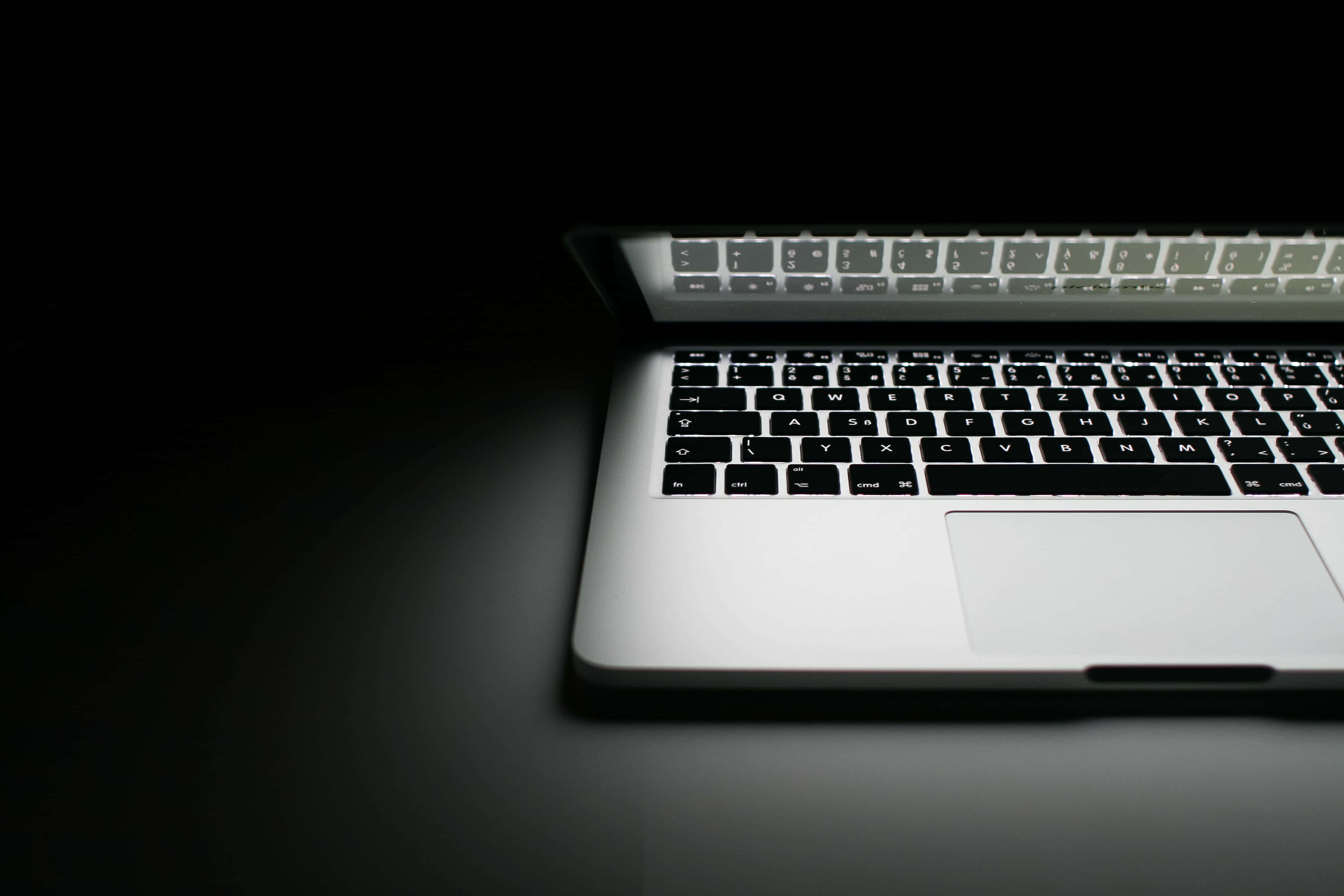 美学MacBook - 时尚办公之选 壁纸