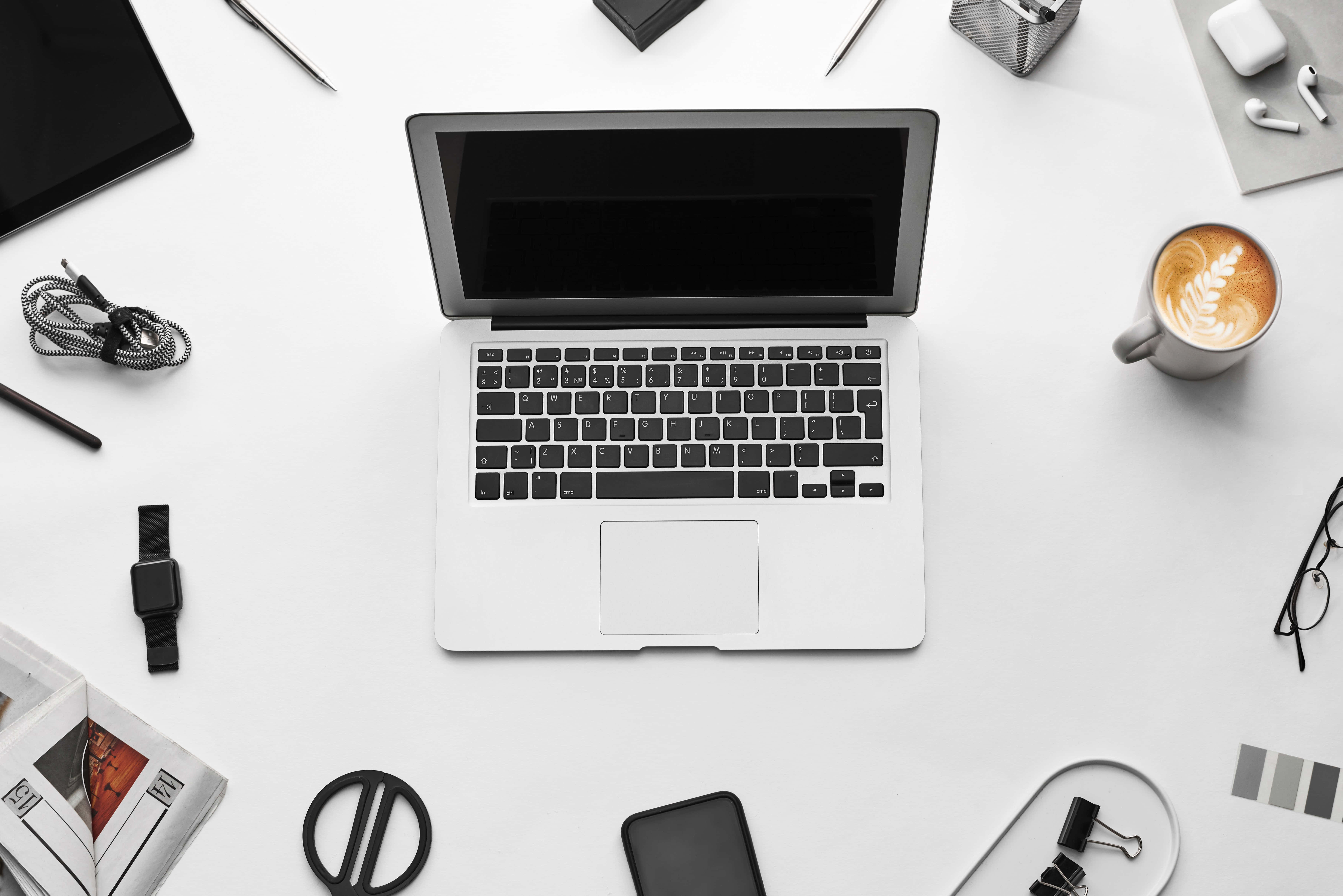 美学MacBook在完美场景中 壁纸