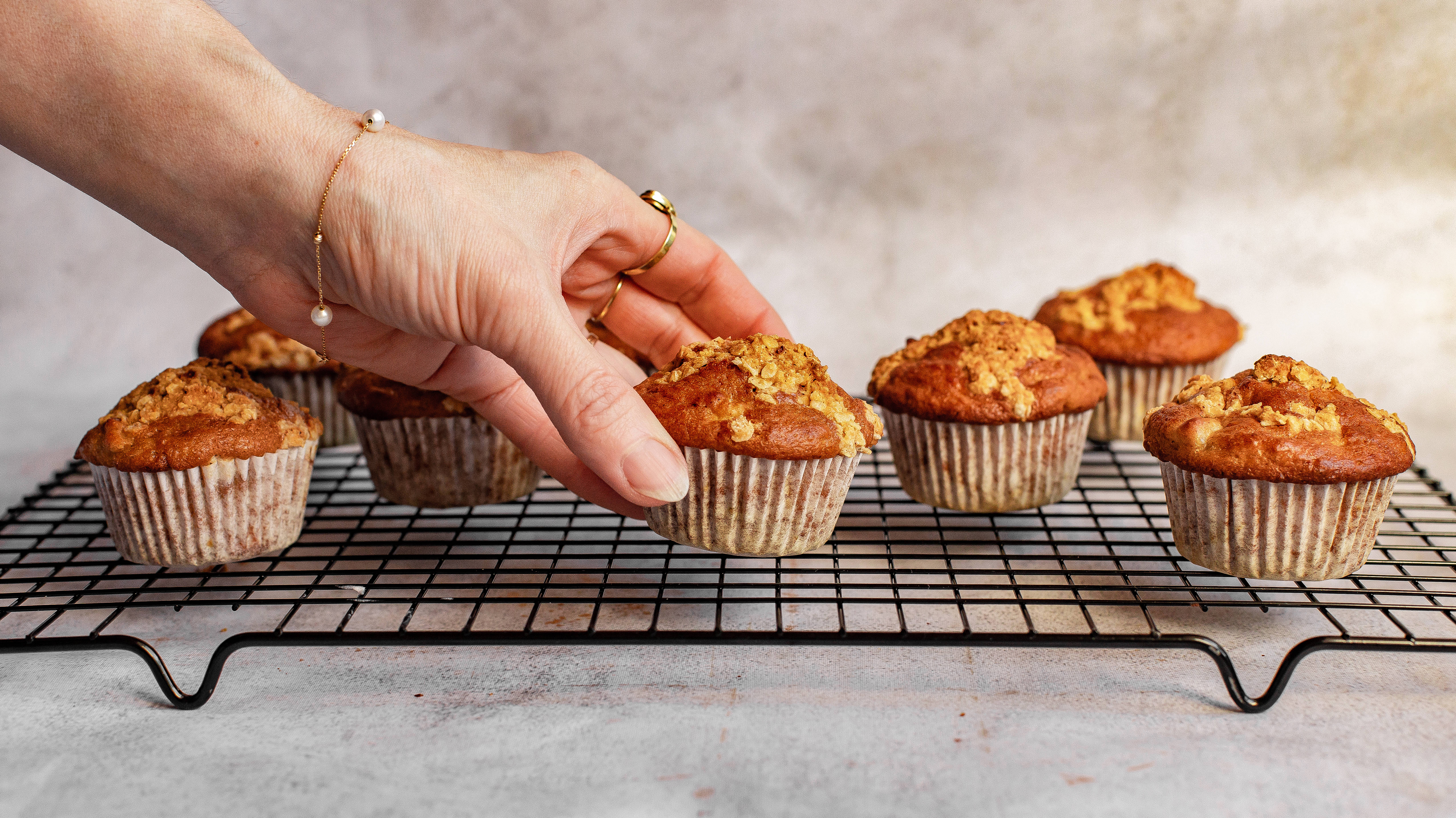 杏色烤面包 muffins 壁纸