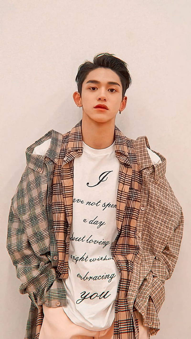 半件格子波洛 NCT Lucas 壁纸