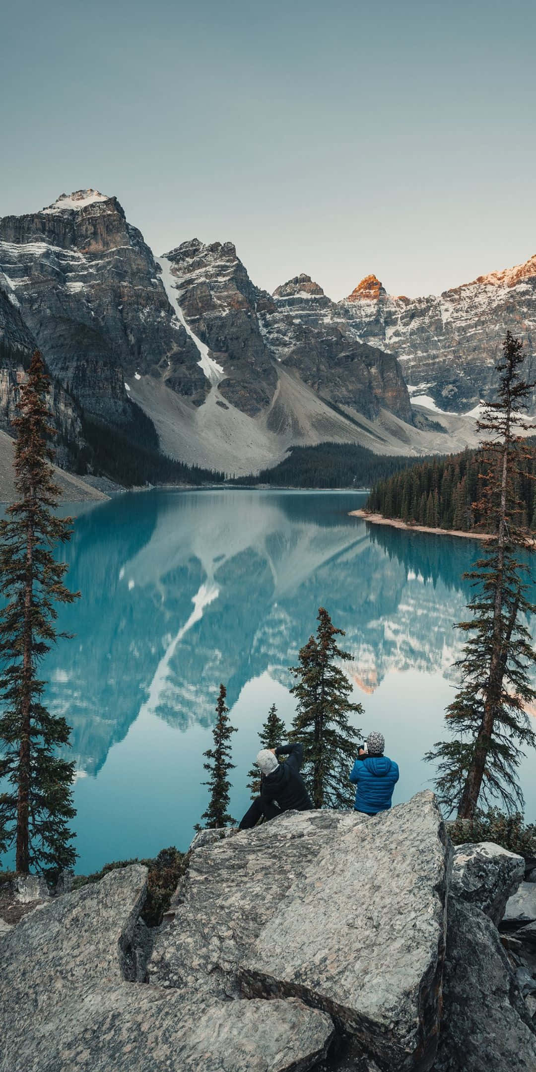 Pixel 3 冬季背景 群山环绕河流 壁纸