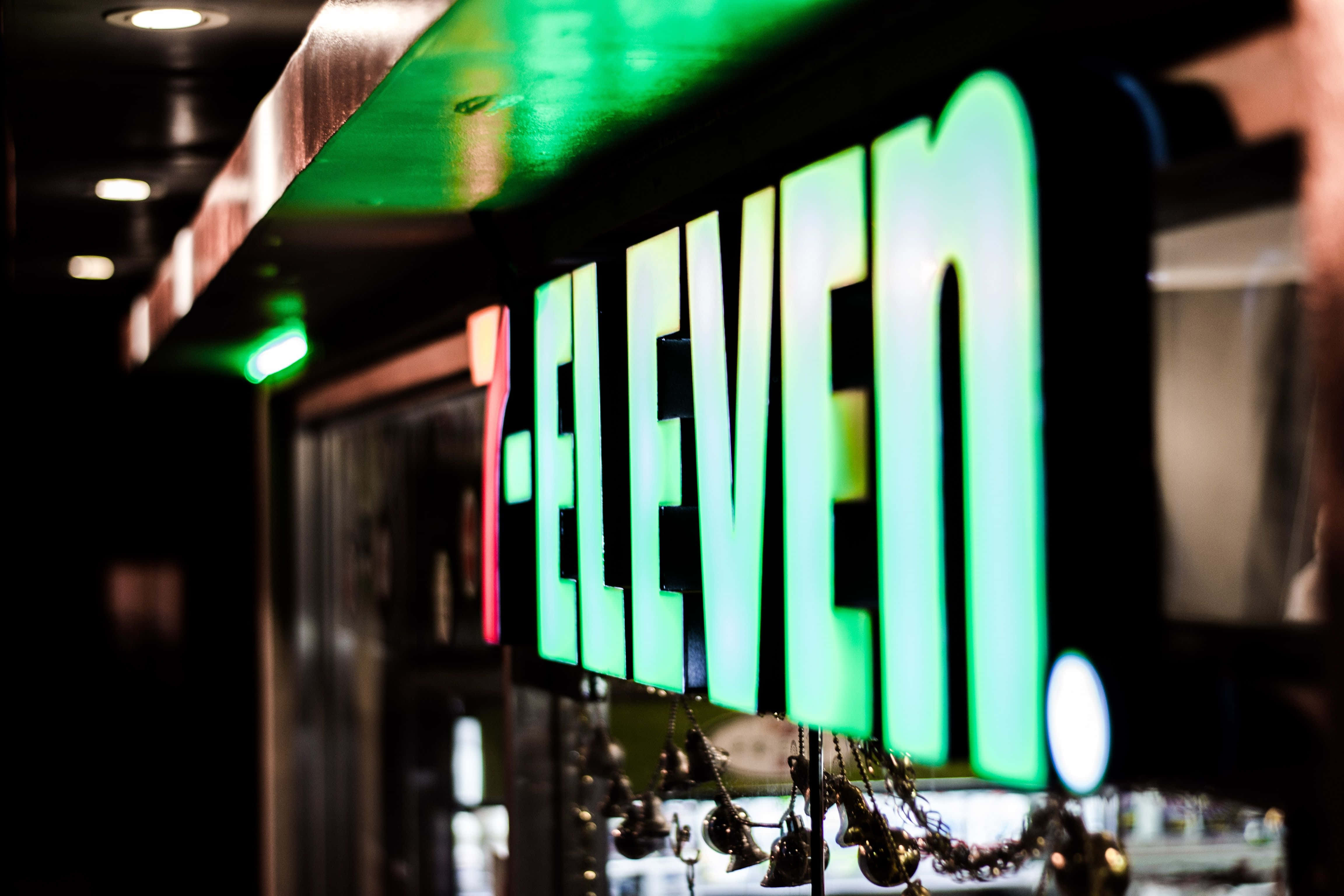 Refresh with 7 Eleven 壁纸