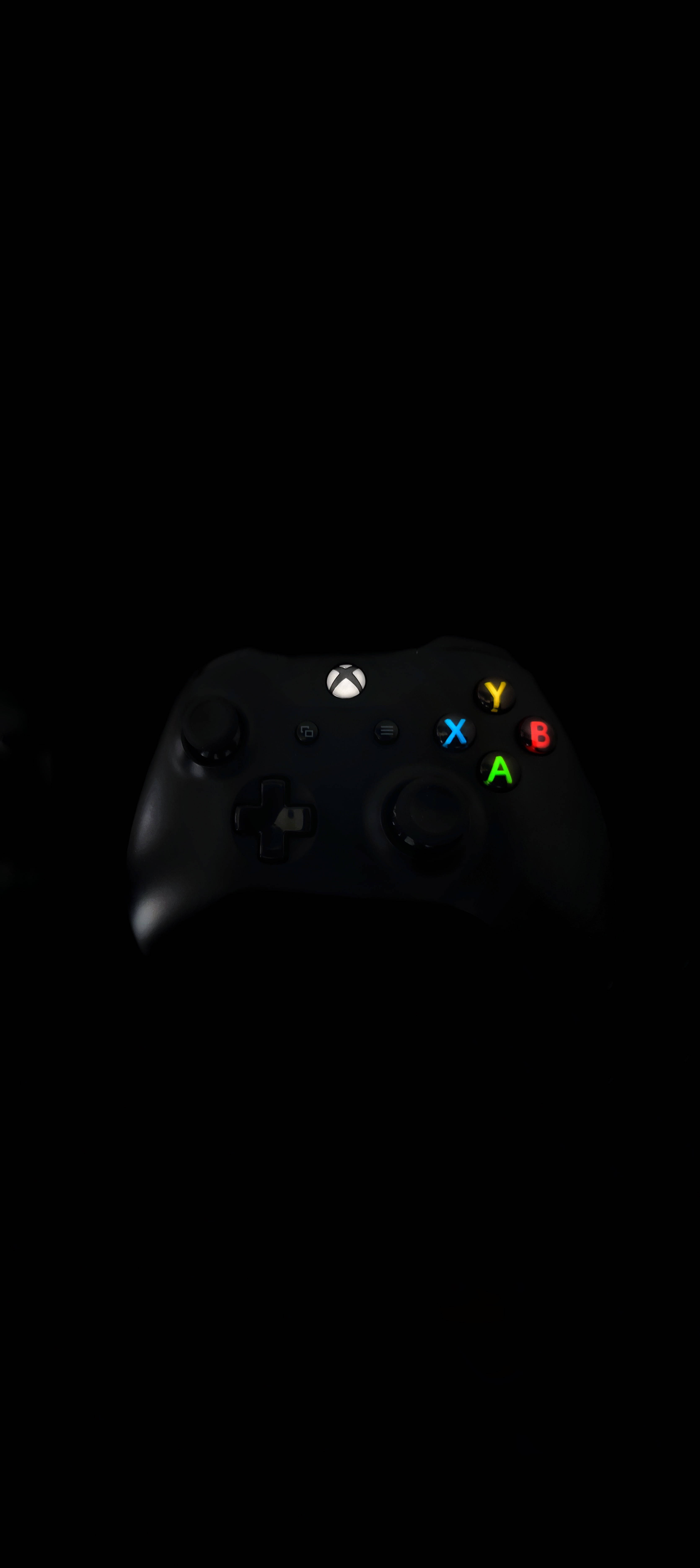 黑色Xbox控制器8K手机 壁纸