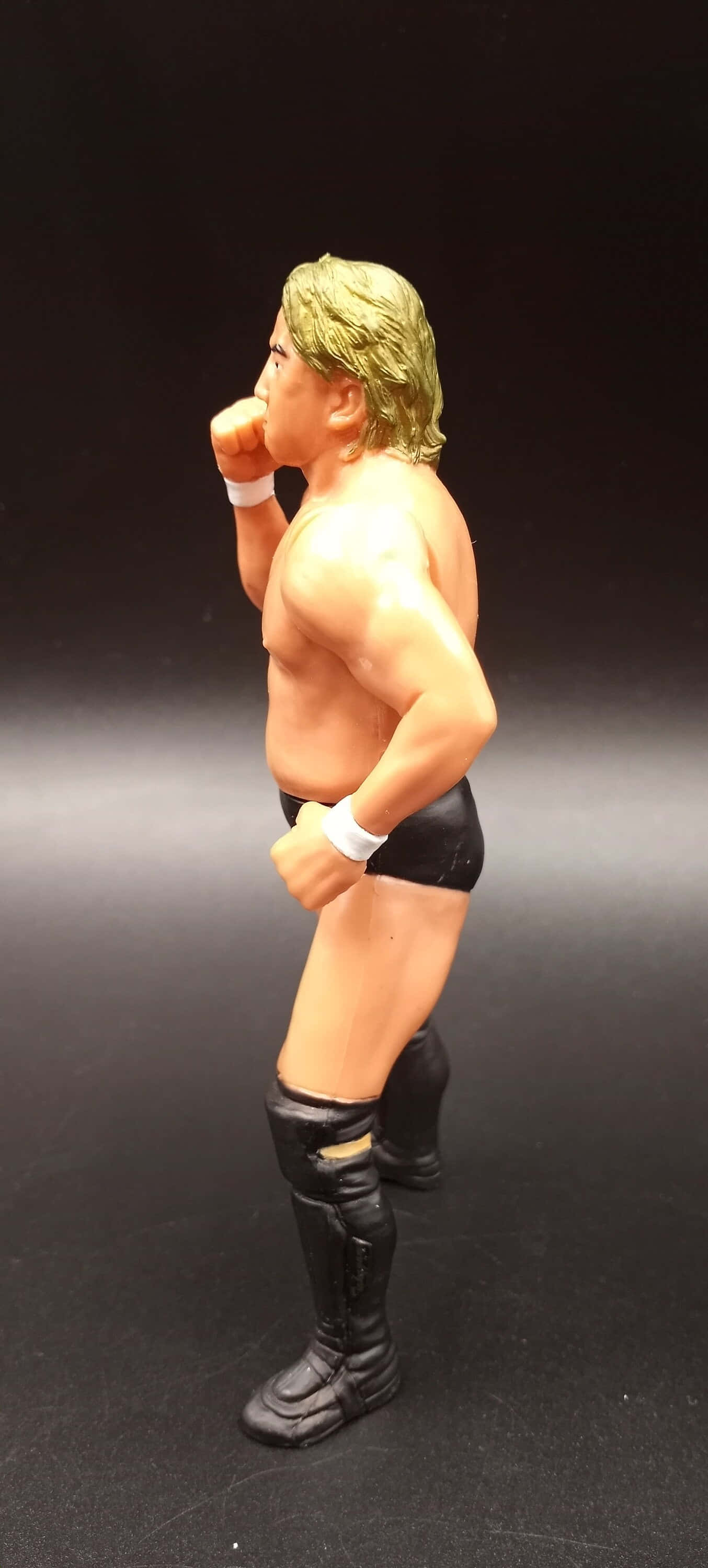Yoshihiro Takayama 雕像侧面轮廓 壁纸
