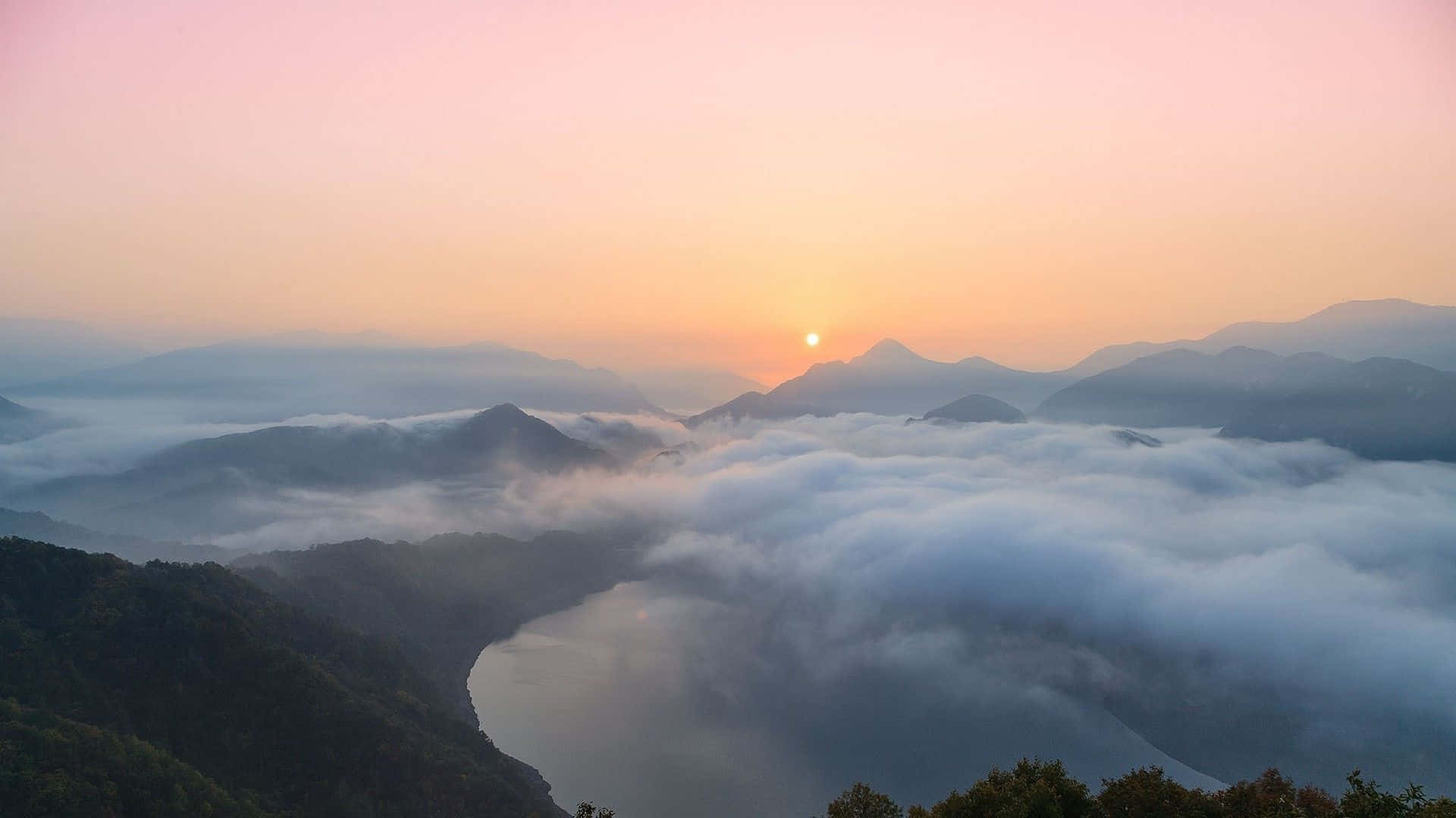 云海日出背景 壁纸