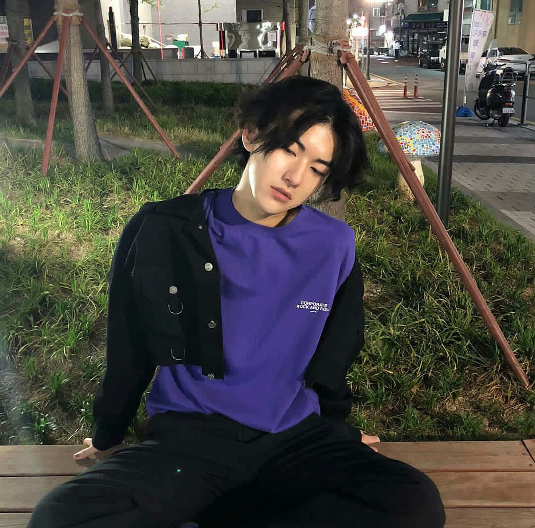 享受美好时光的文艺少年 壁纸