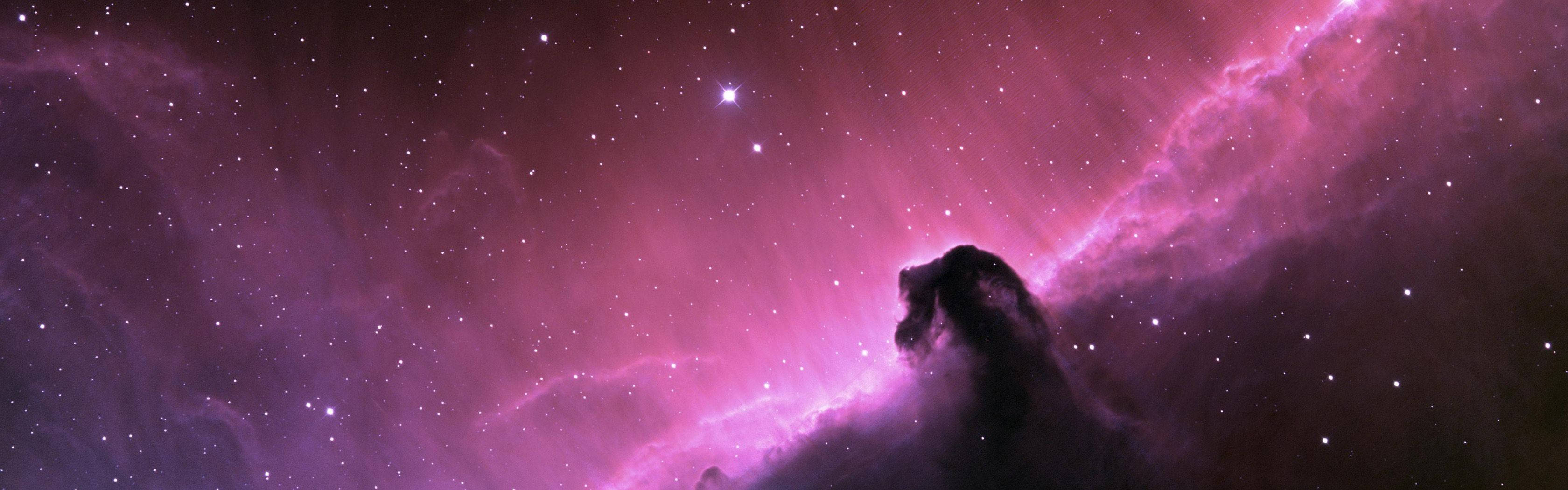 双屏紫色星系 壁纸