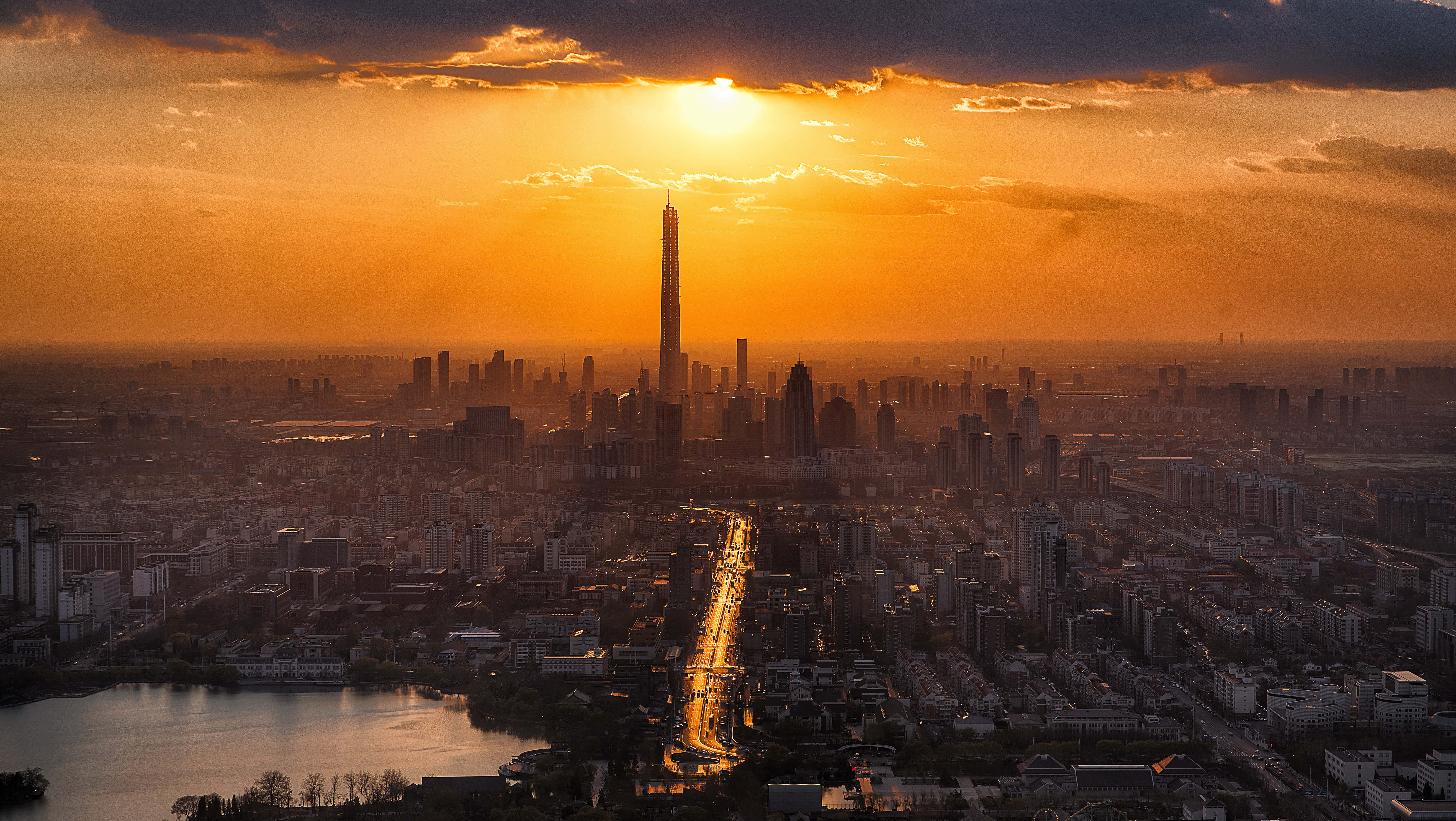 在夕阳之美中寻得宁静。 壁纸