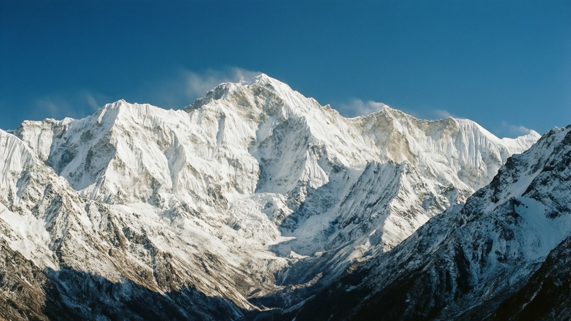 壮丽雪峰 壁纸