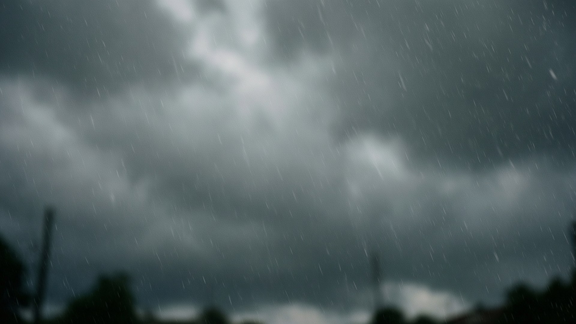 忧郁的雨天天空 壁纸
