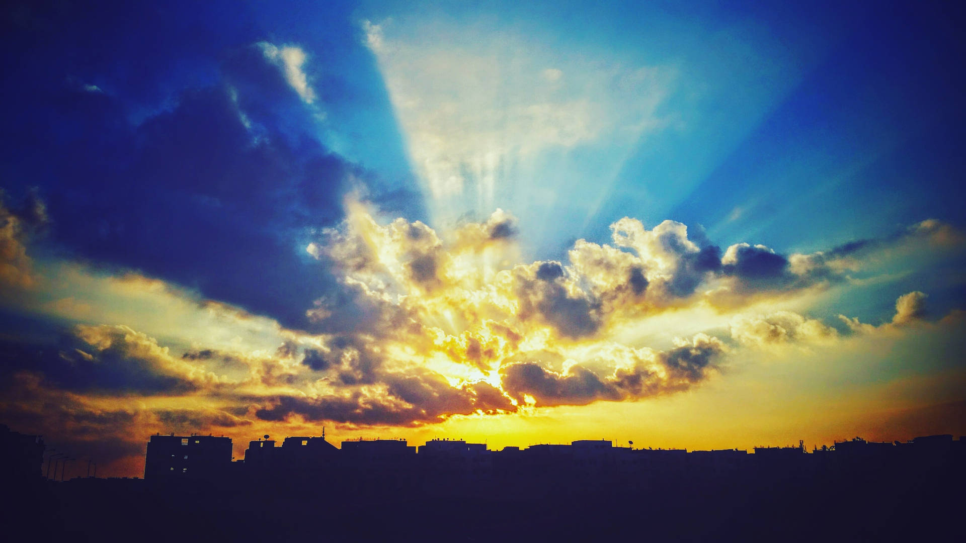 预览壁纸 天空 云朵 日落