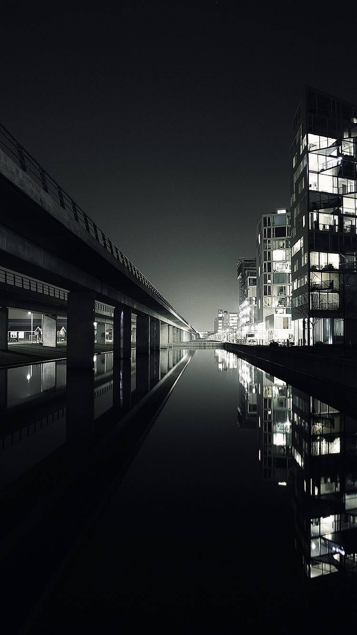 暗夜城市中的桥梁 壁纸