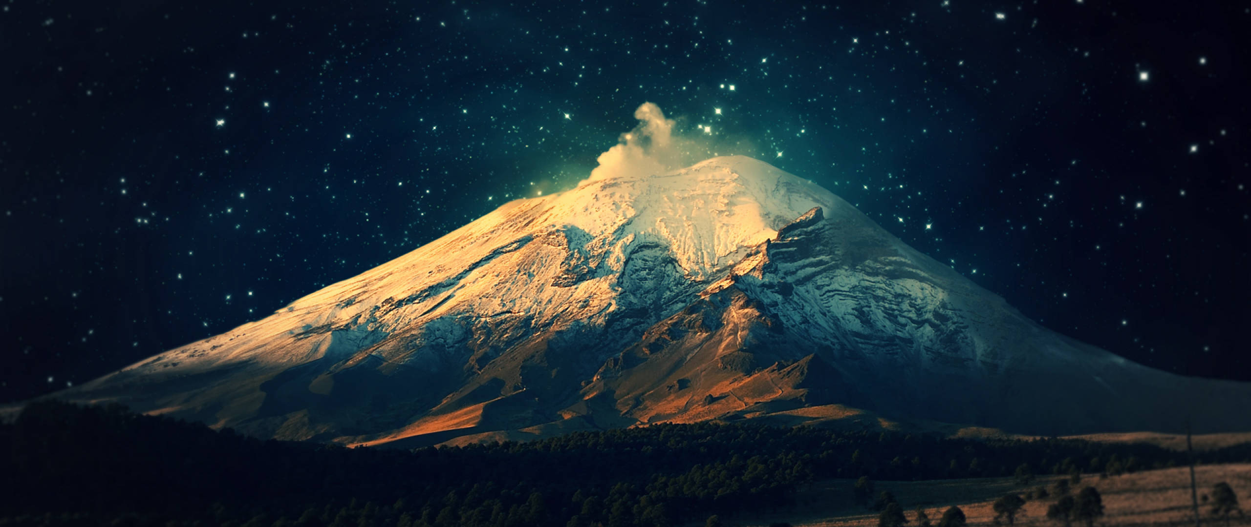 欣赏雄伟山脉的夜景 壁纸