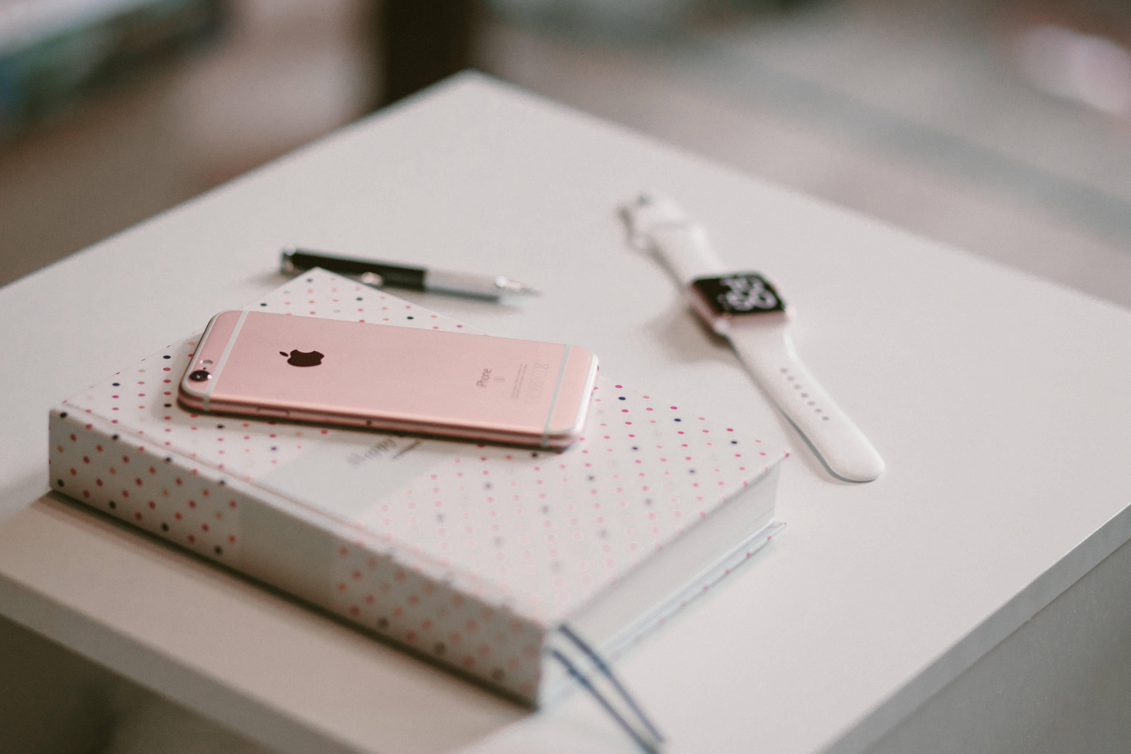 玫瑰金iPhone 6S 壁纸