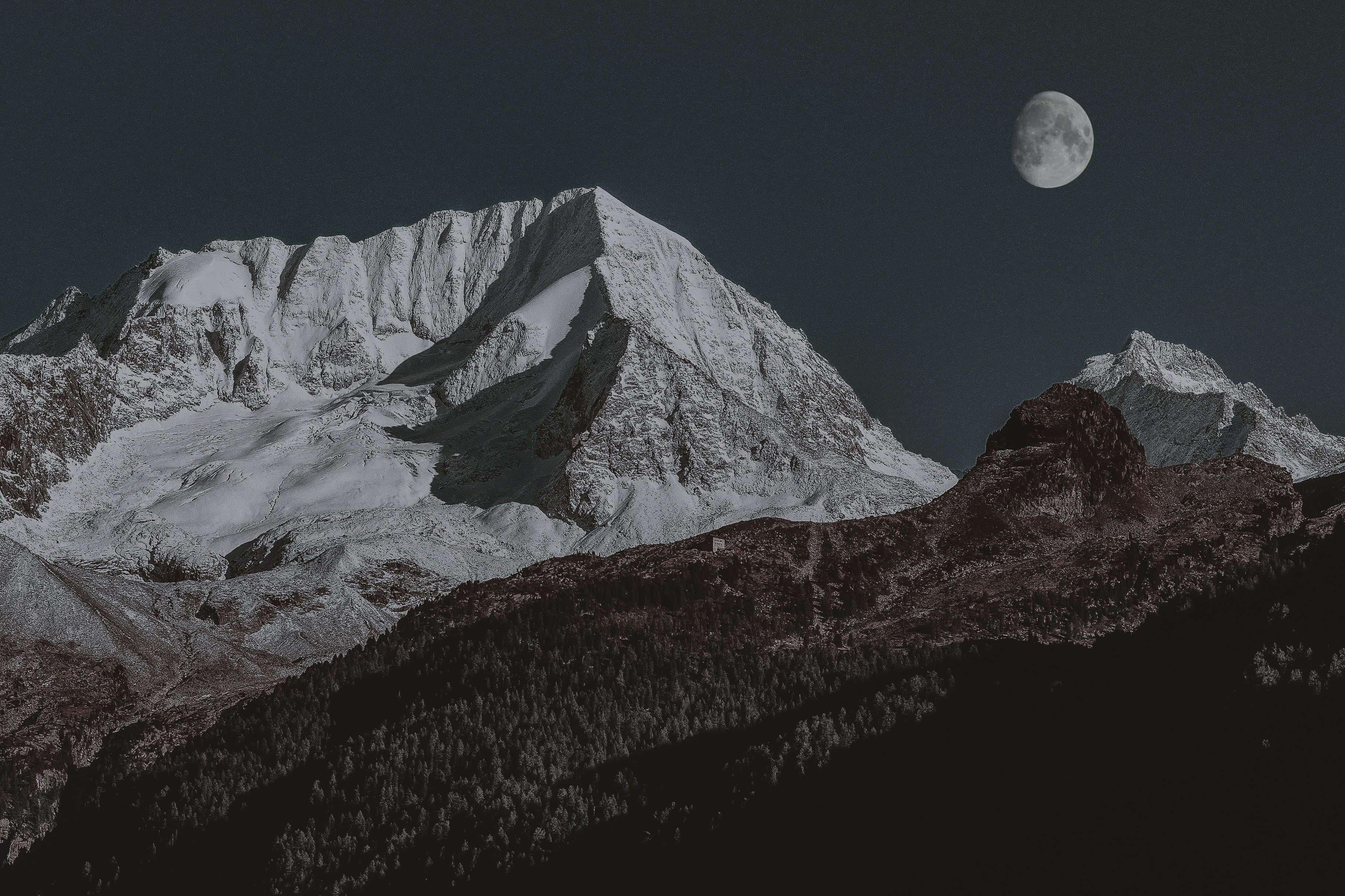 白月映山图 壁纸