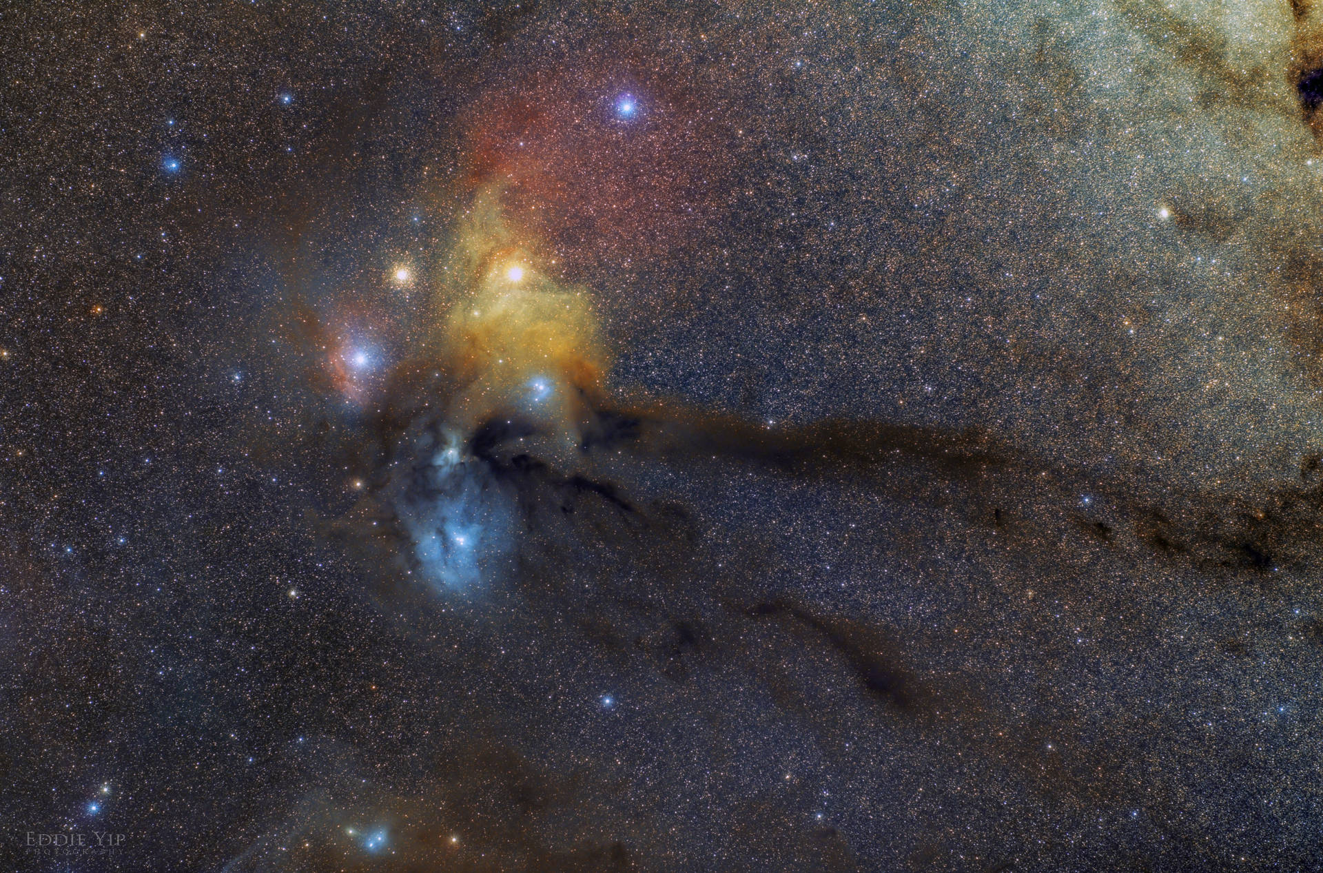 星系、彩色恒星、宇宙尘埃、星云及天体的炫酷壁纸