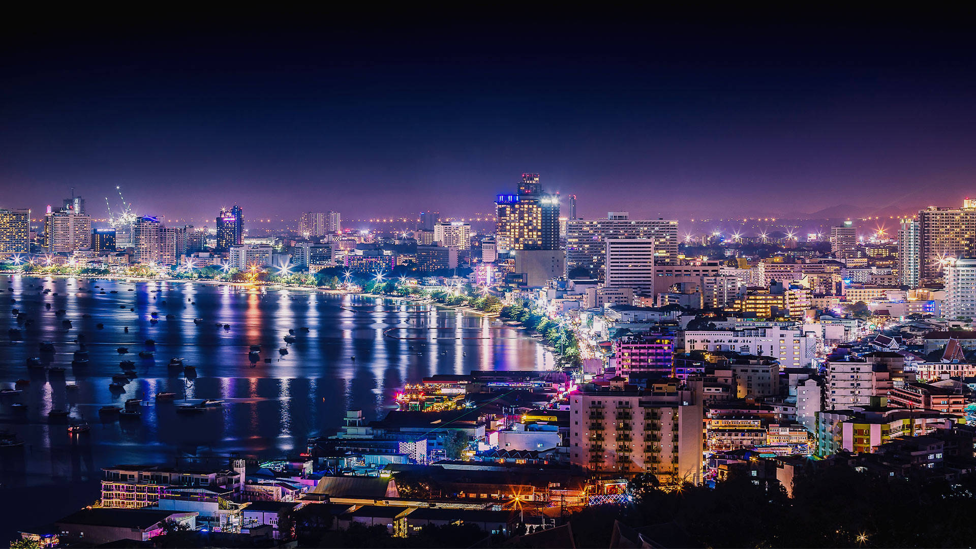 芭提雅城市夜景迷人 壁纸