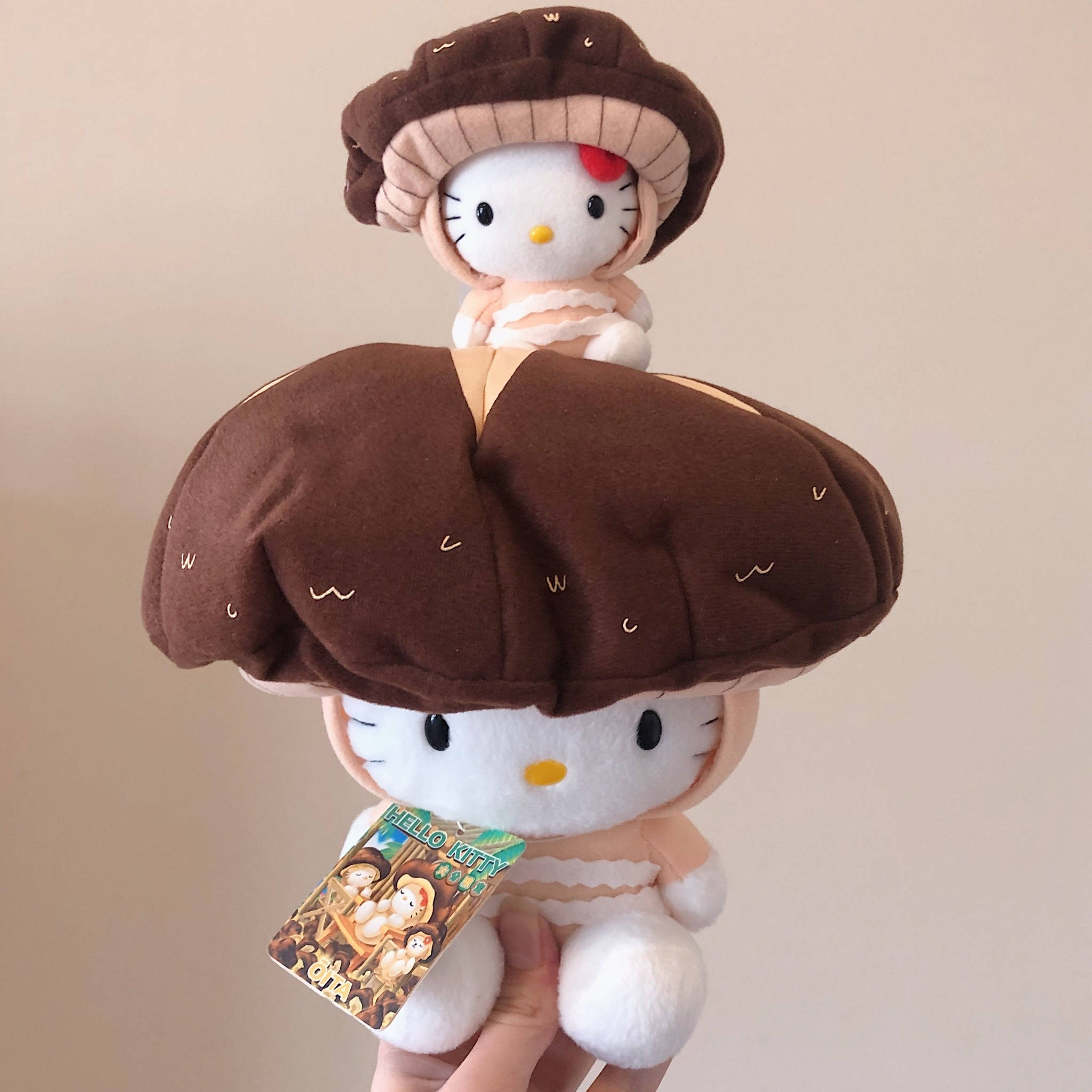 蘑菇玩偶凯蒂猫头像