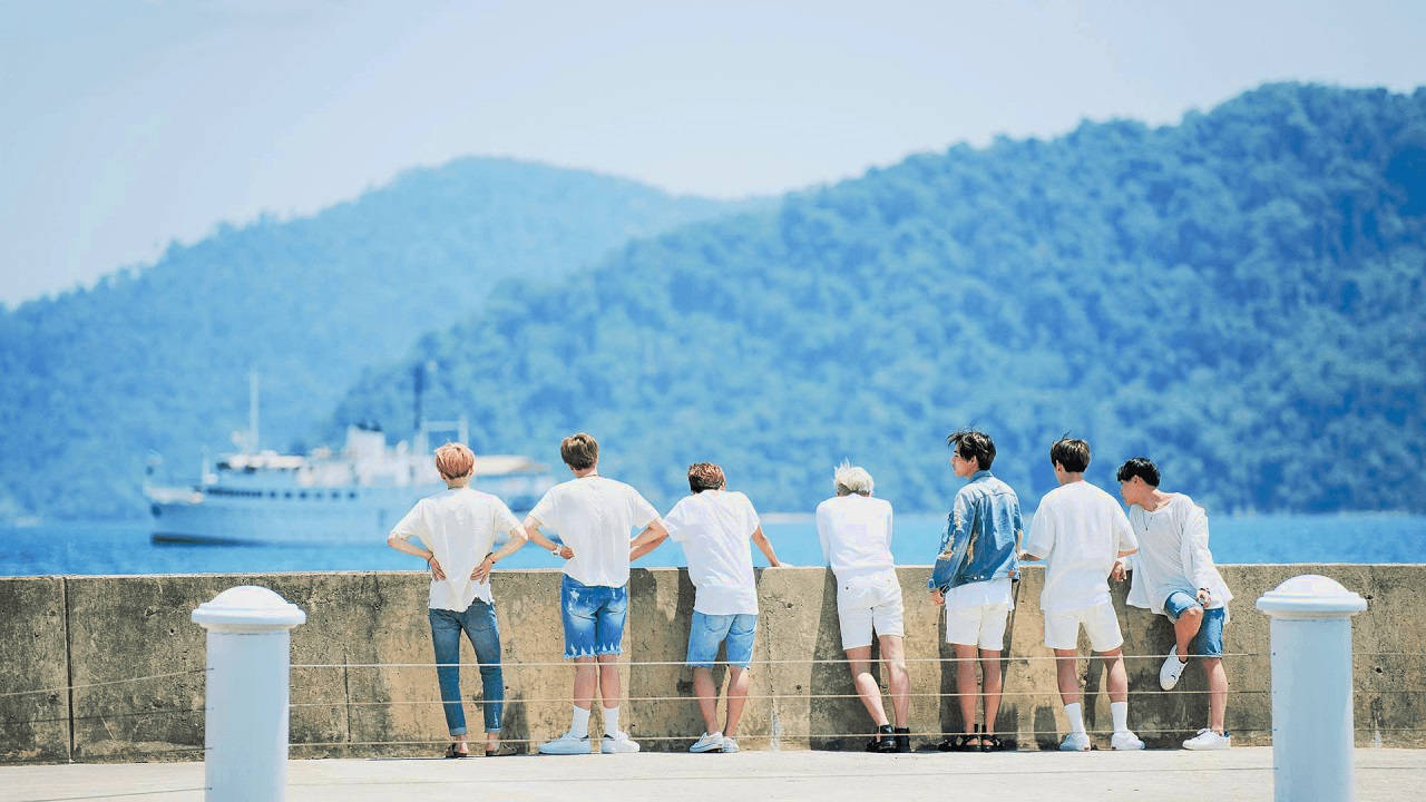 防弹少年团桌面眺海 壁纸