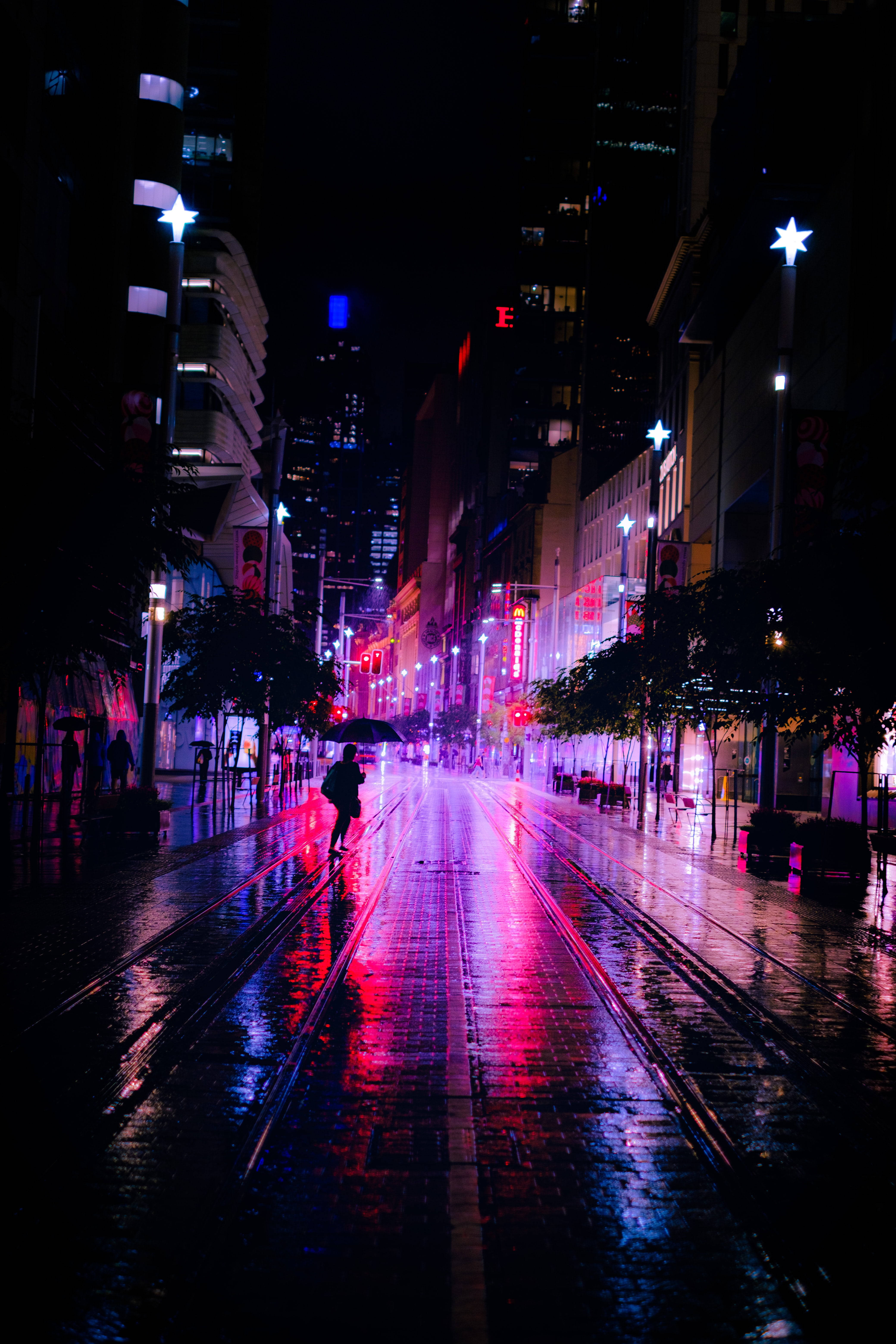 雨夜霓虹暗城 壁纸