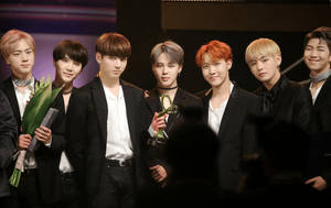 BTS 2020获奖 — 防弹少年团美学 壁纸
