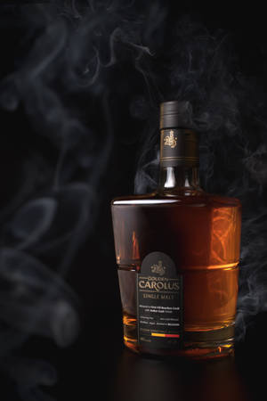 Gouden Carolus 圆形威士忌瓶 — 小米平板8 壁纸