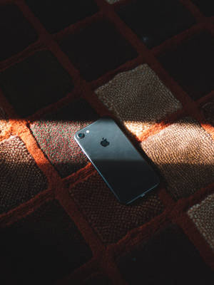 iPhone 8 光影 — iPhone 8 壁纸