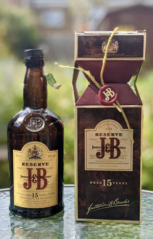 J&B Reserve 15年珍藏 — 联想Legion Y700 (第四代) 壁纸